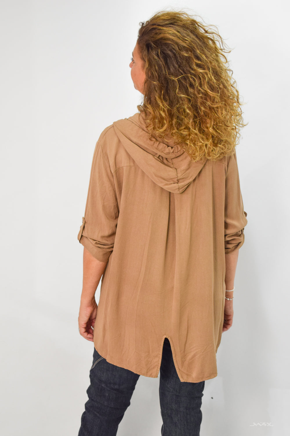 Kapuzenbluse in camel
