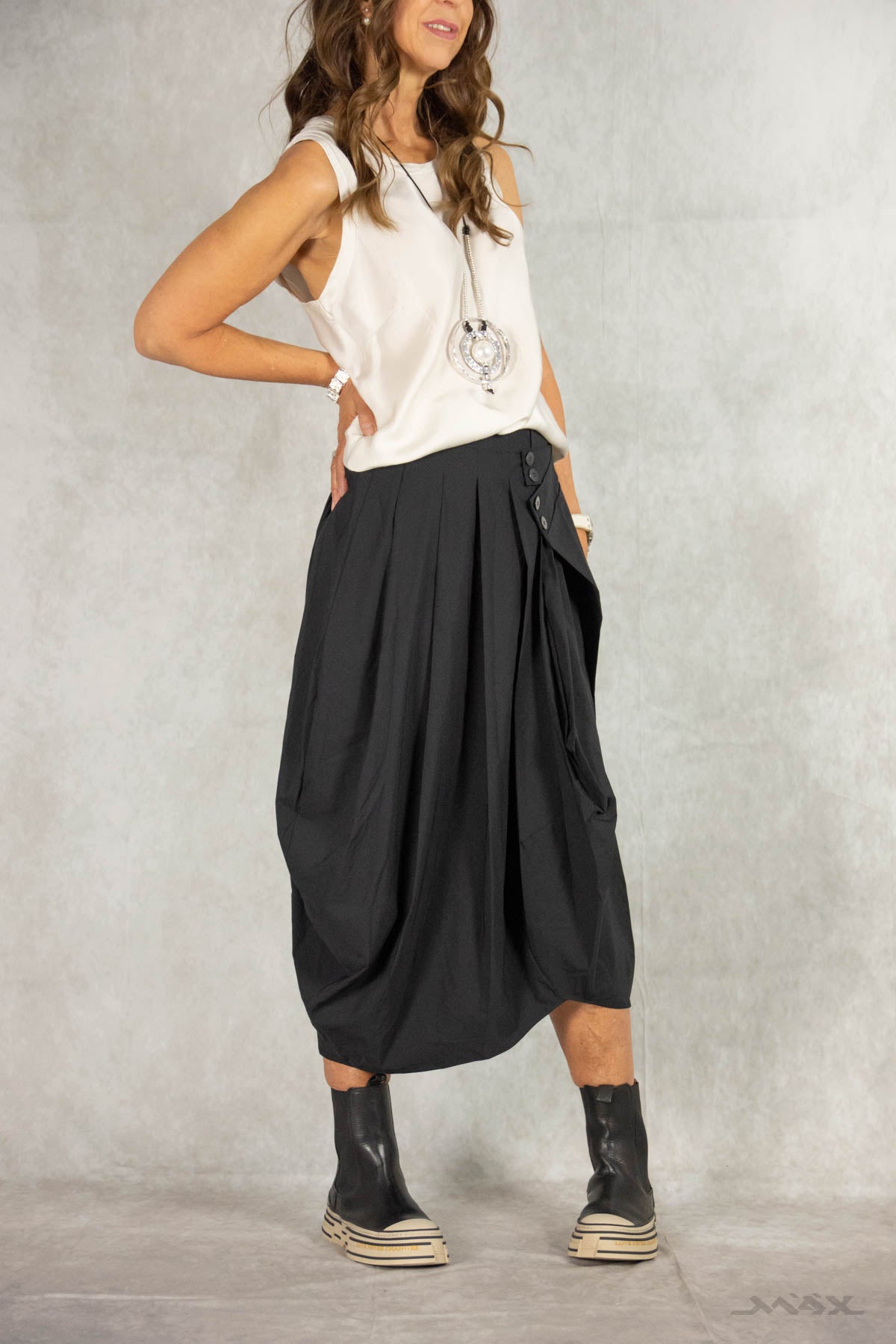 Jupe asymétrique élégante, taille unique (38-44)