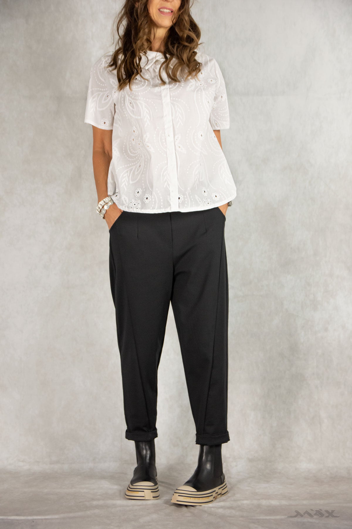 Hose schwarz mit Ziernaht Gr. onesize (38-42)