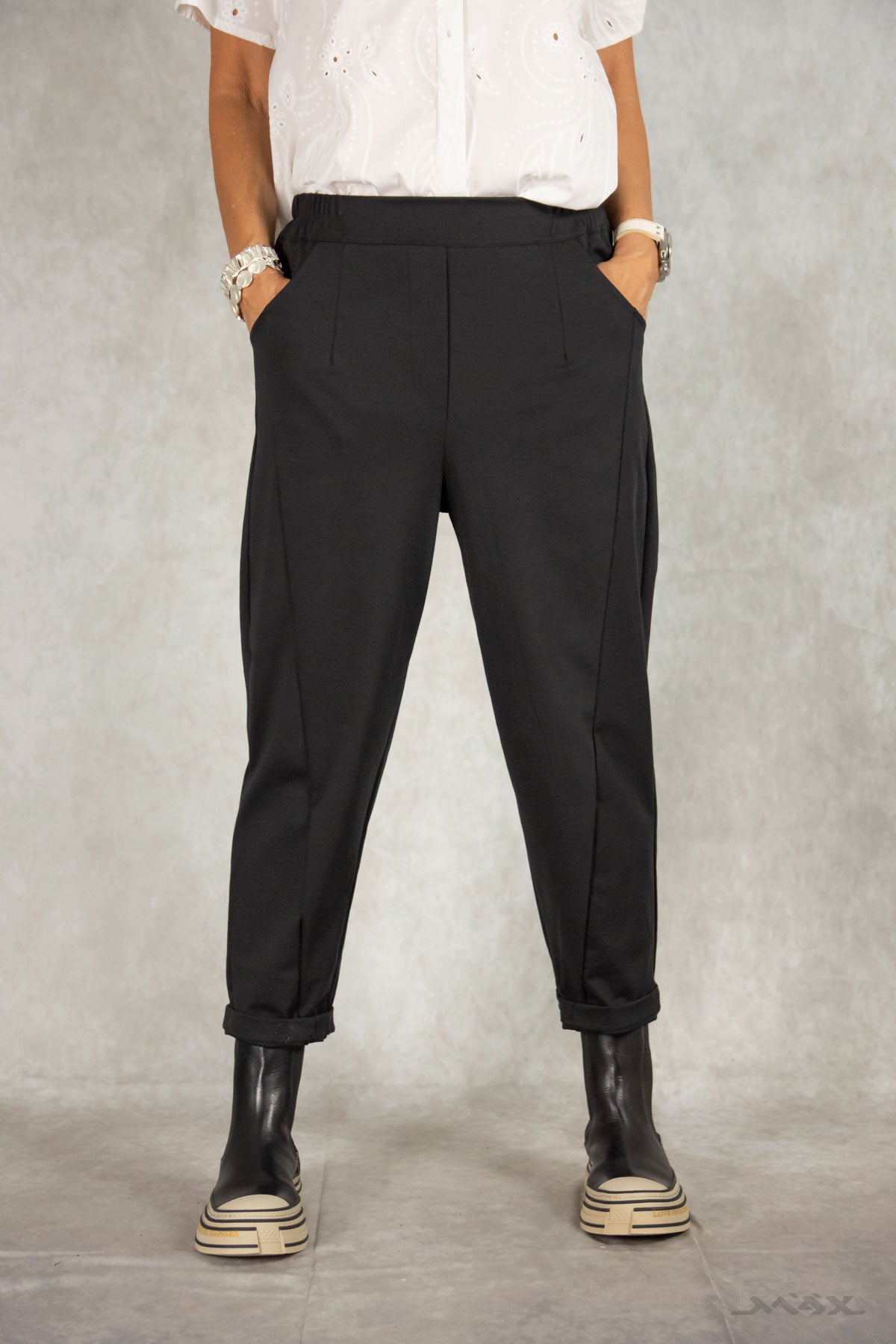 Hose schwarz mit Ziernaht Gr. onesize (38-42)