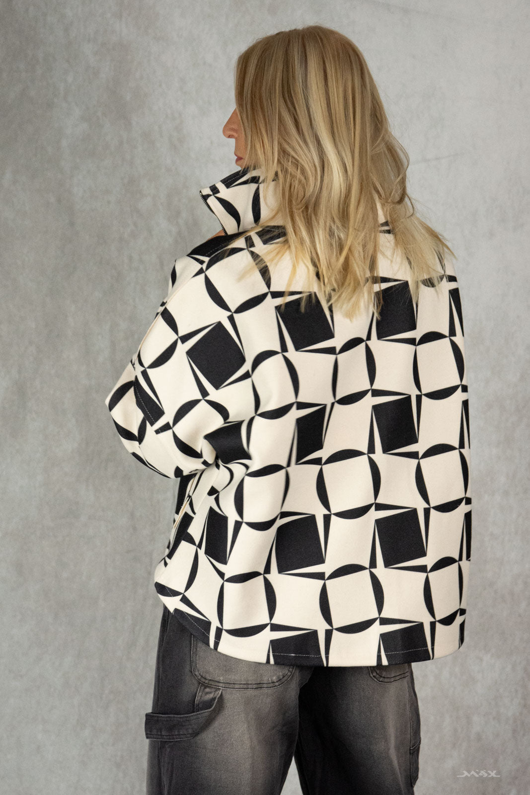 Zipper-Jacke beige-schwarz gemustert Gr. Onesize (38-44)