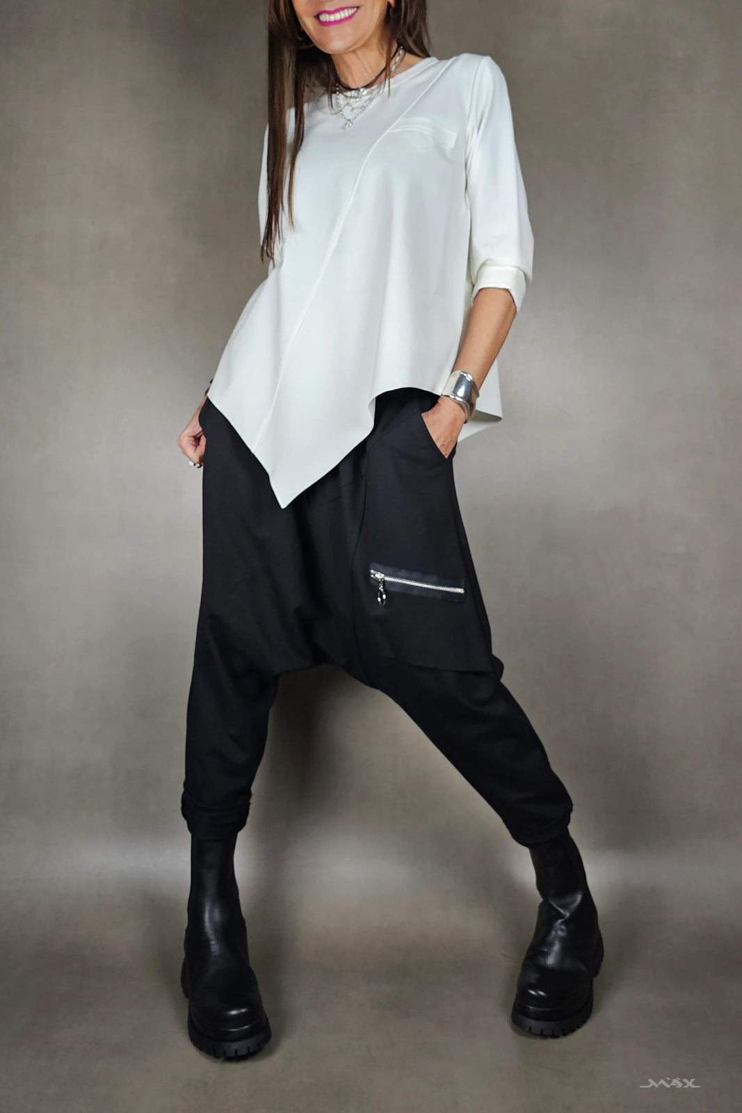 Asymmetrisch shirt met taps toelopende pasvorm Onesize (past 36-40)