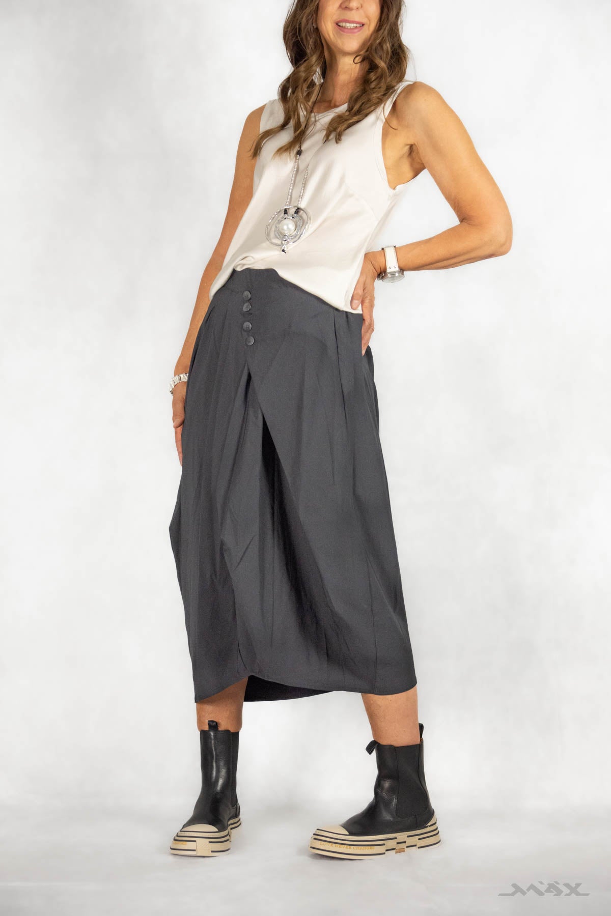 Jupe asymétrique élégante, taille unique (38-44)