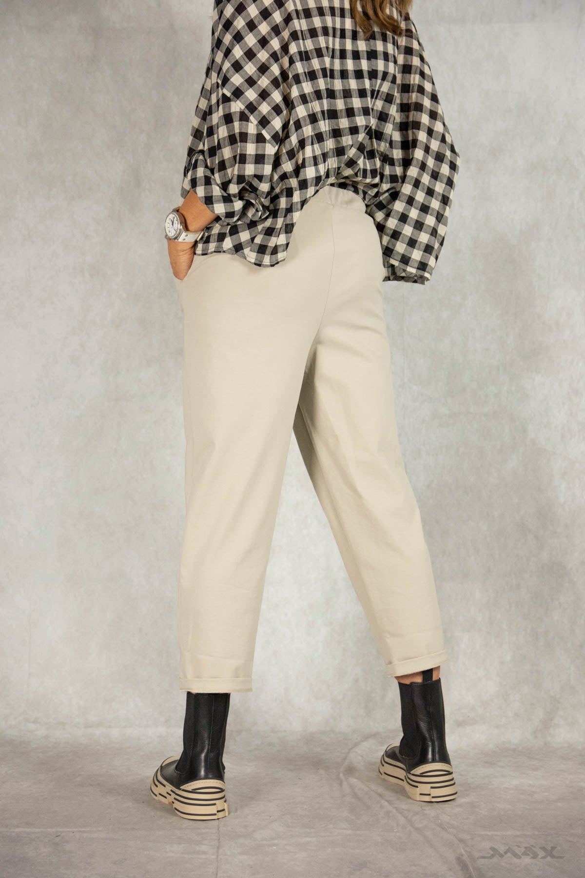 Elegante pantalon met knopen maat One size (38-42)