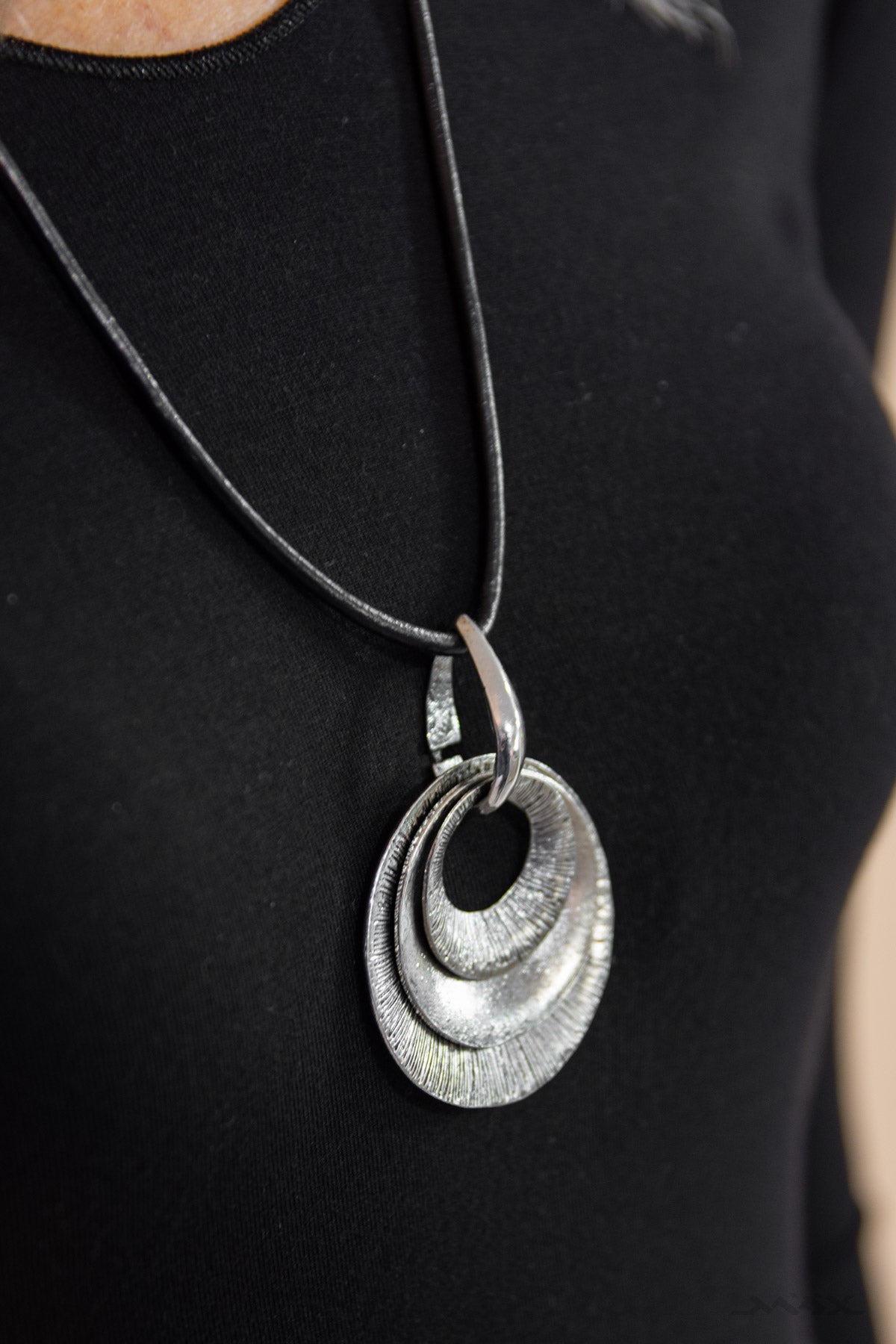 Zilveren ketting met meerdelige hanger