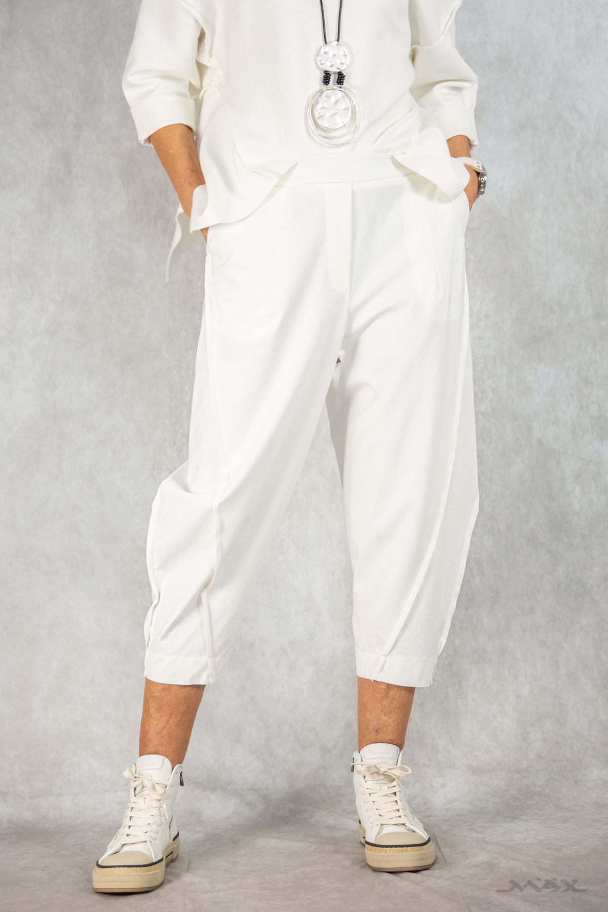Baggyhose mit Reverse-Nähten in 7/8 Länge Gr. Onesize (38-42)