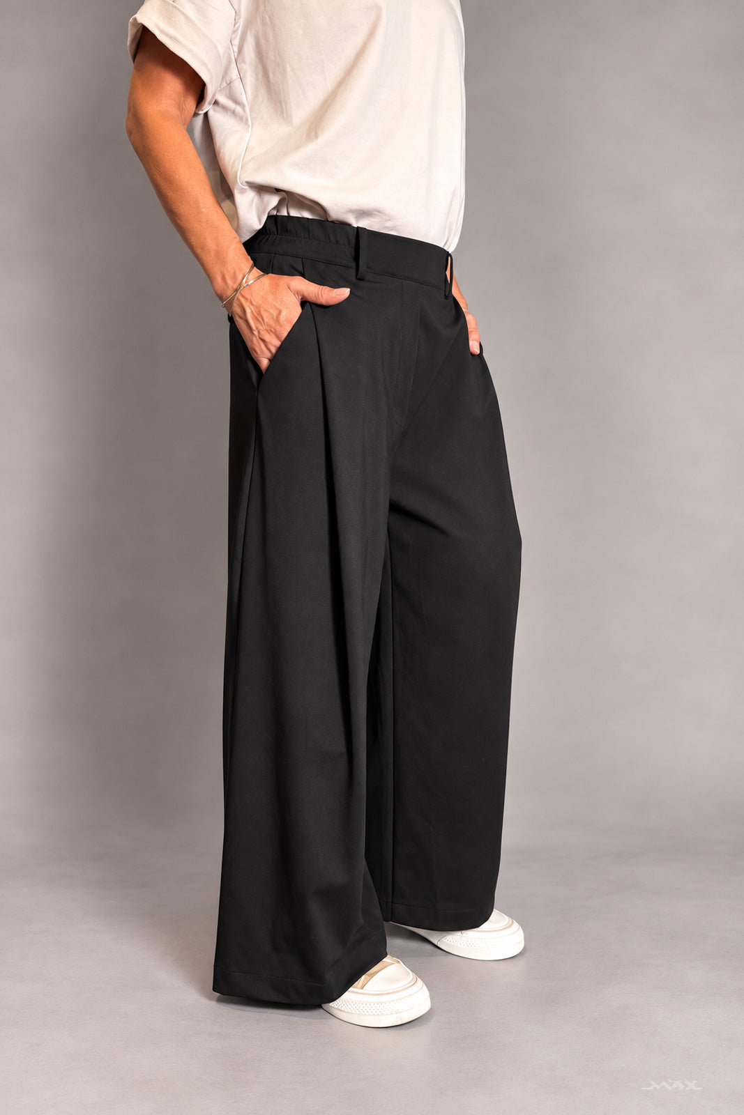 Elegante Hose mit Bundfalten Gr. Onesize (36-42)