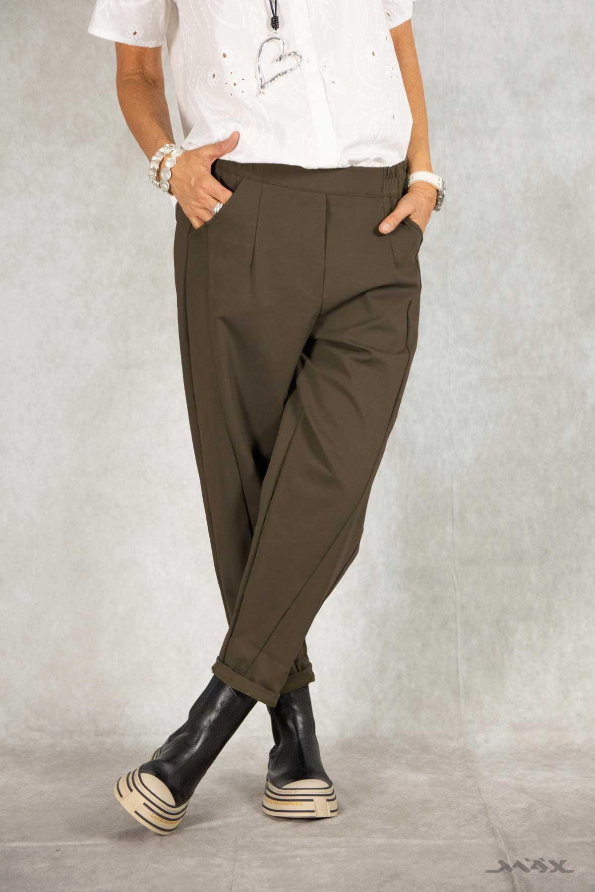 Broek choco met decoratieve naad maat one size (38-42)