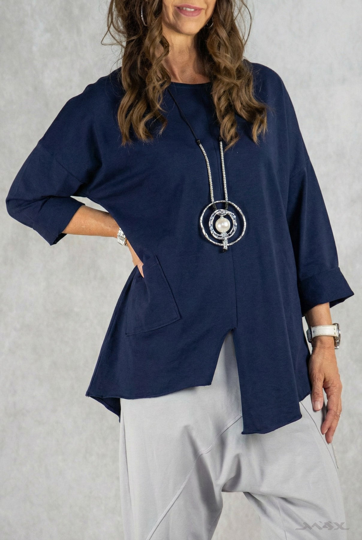 Asymmetrisches Baumwoll-Shirt mit aufgesetzter Tasche