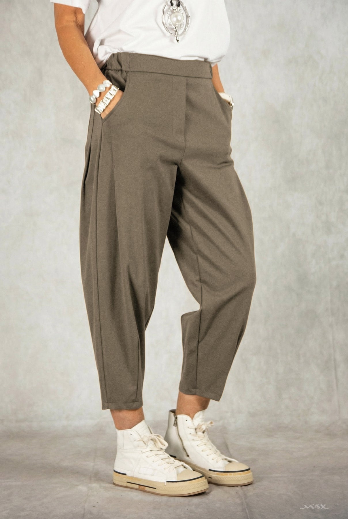 Hose taupe “Karotte” Gr. onesize (36-40)