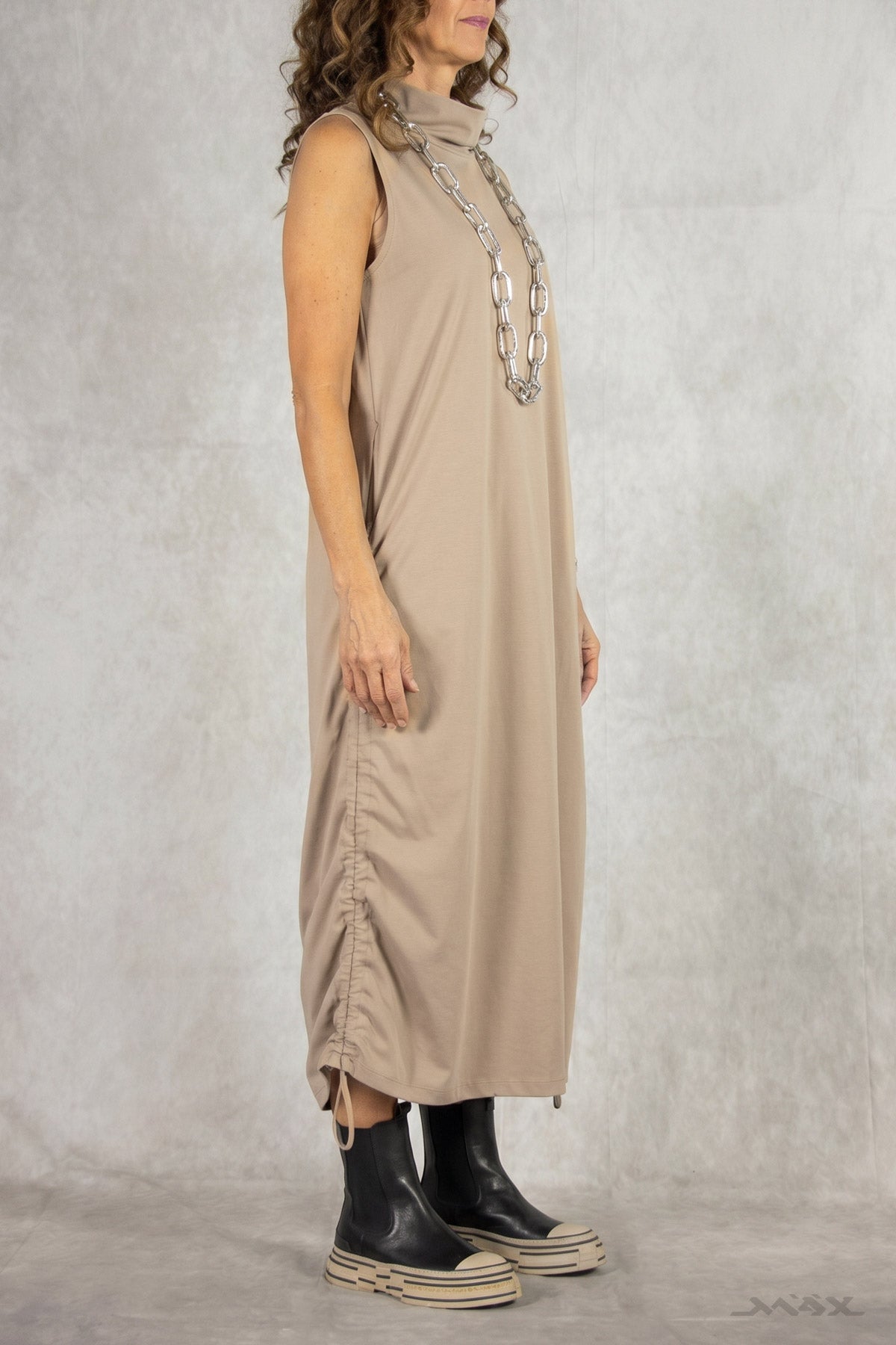 Kleid beige mit Raffung Gr. Onesize (38-44)