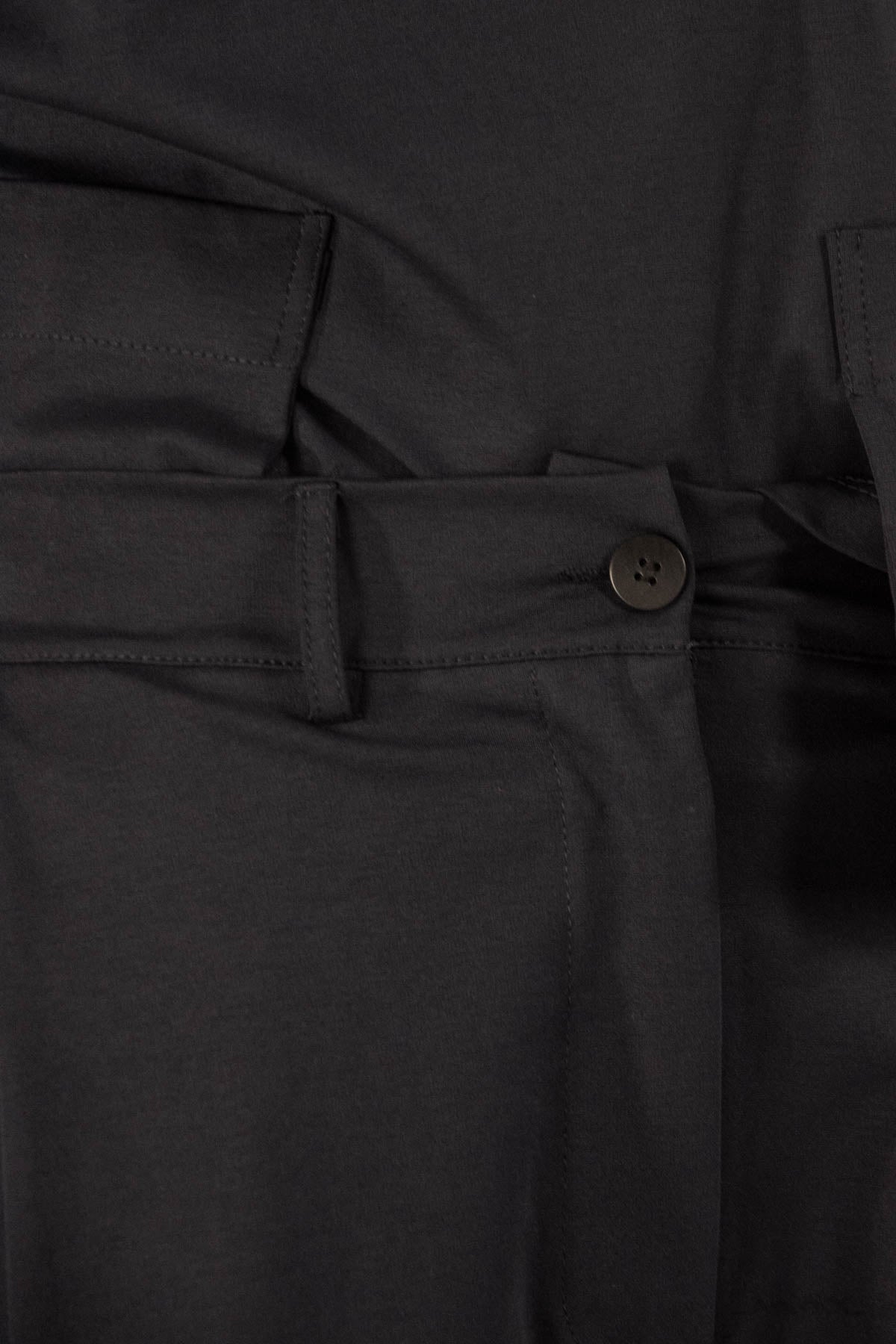 Baggyhose schwarz mit Knopf Gr. Onesize (36-42)