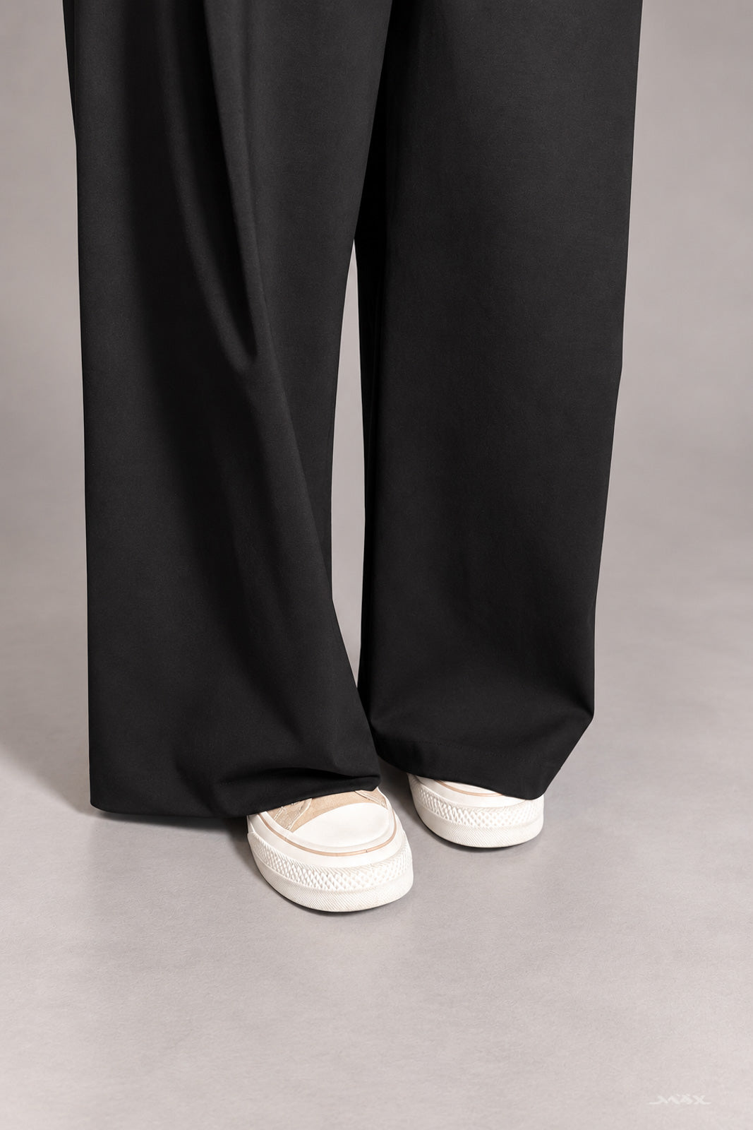 Elegante Hose mit Bundfalten Gr. Onesize (36-42)