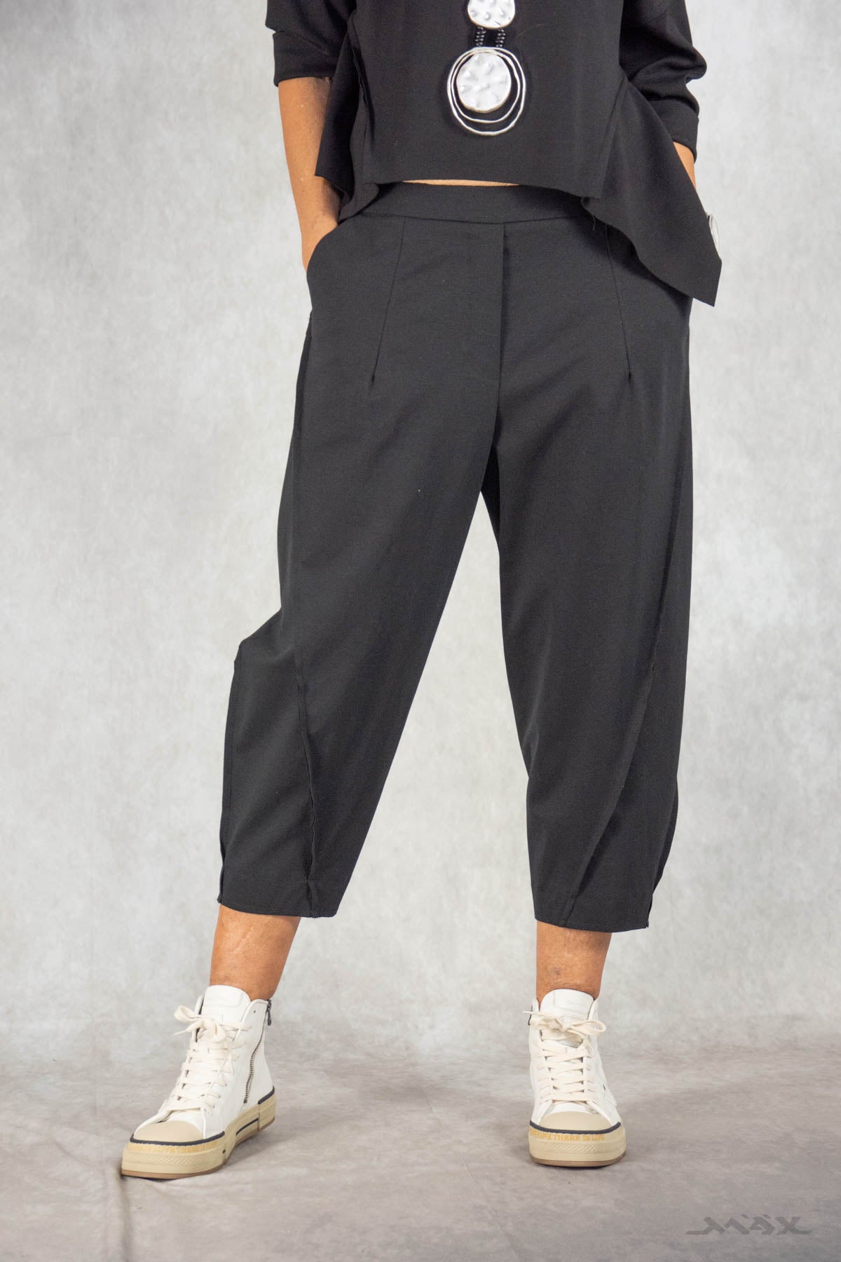 Baggyhose mit Reverse-Nähten in 7/8 Länge Gr. Onesize (38-42)