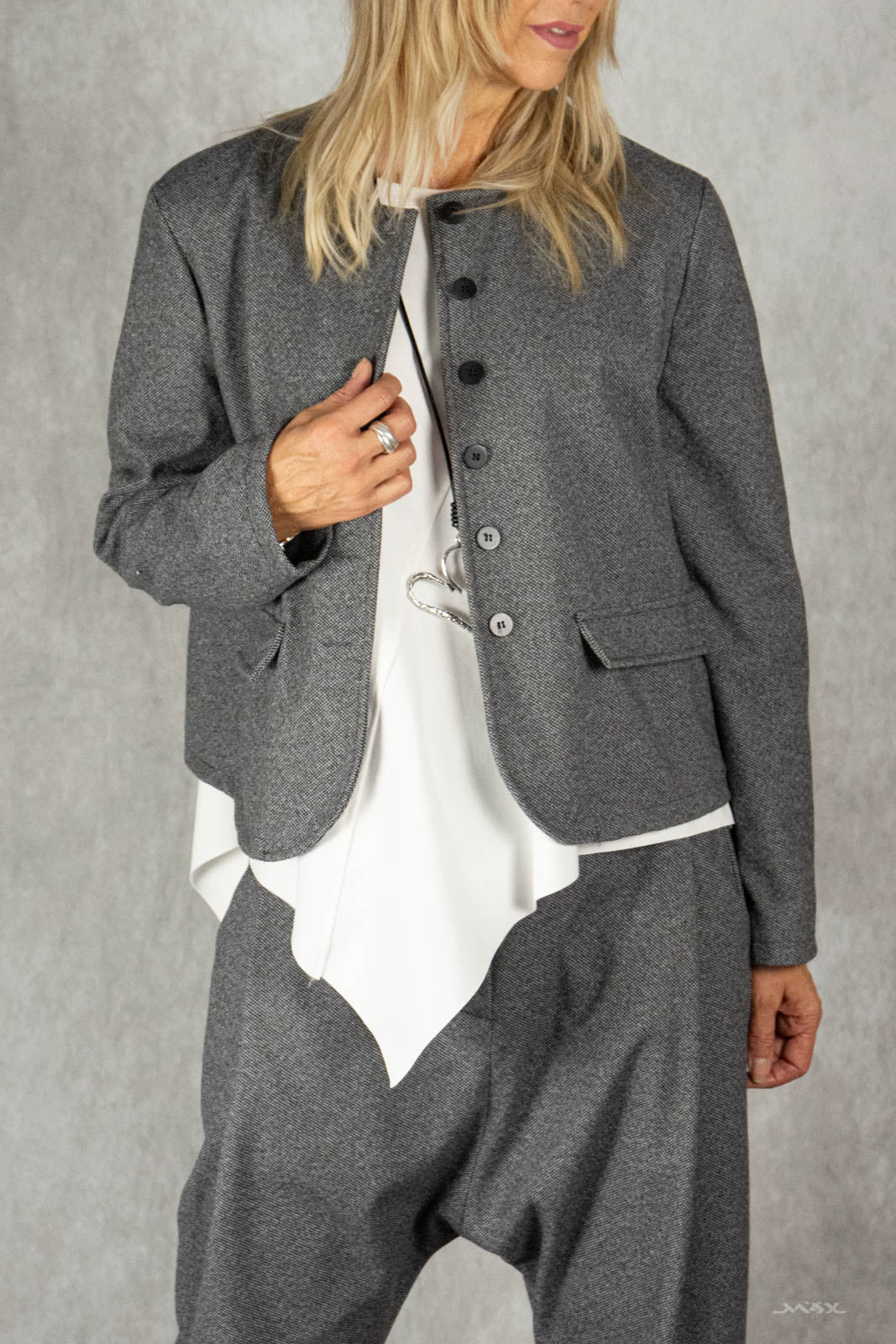 Jacke grau Tweed Gr. Onesize (38-44)