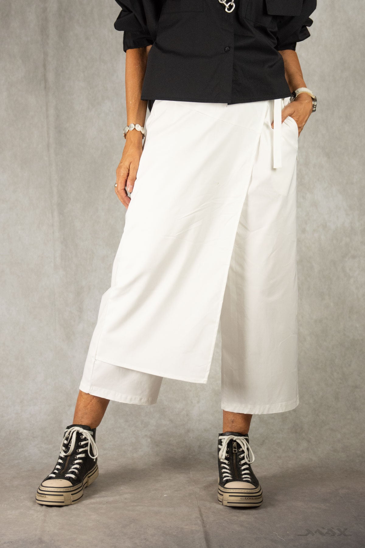 Broek met schort maat one size (38-42)