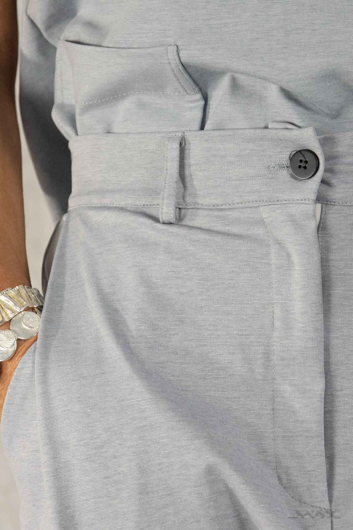 Lichtgrijze baggy broek met knoop, maat one size (36-42)