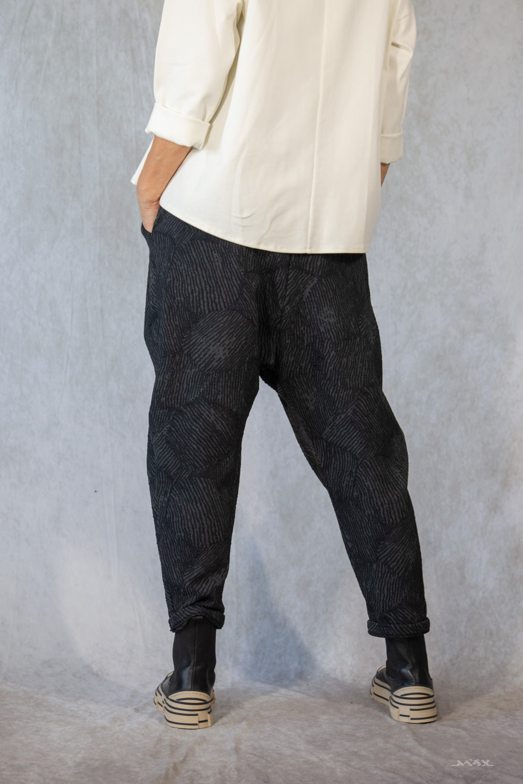 Baggyhose mit geprägter Musterung Gr. onesize(38-42)