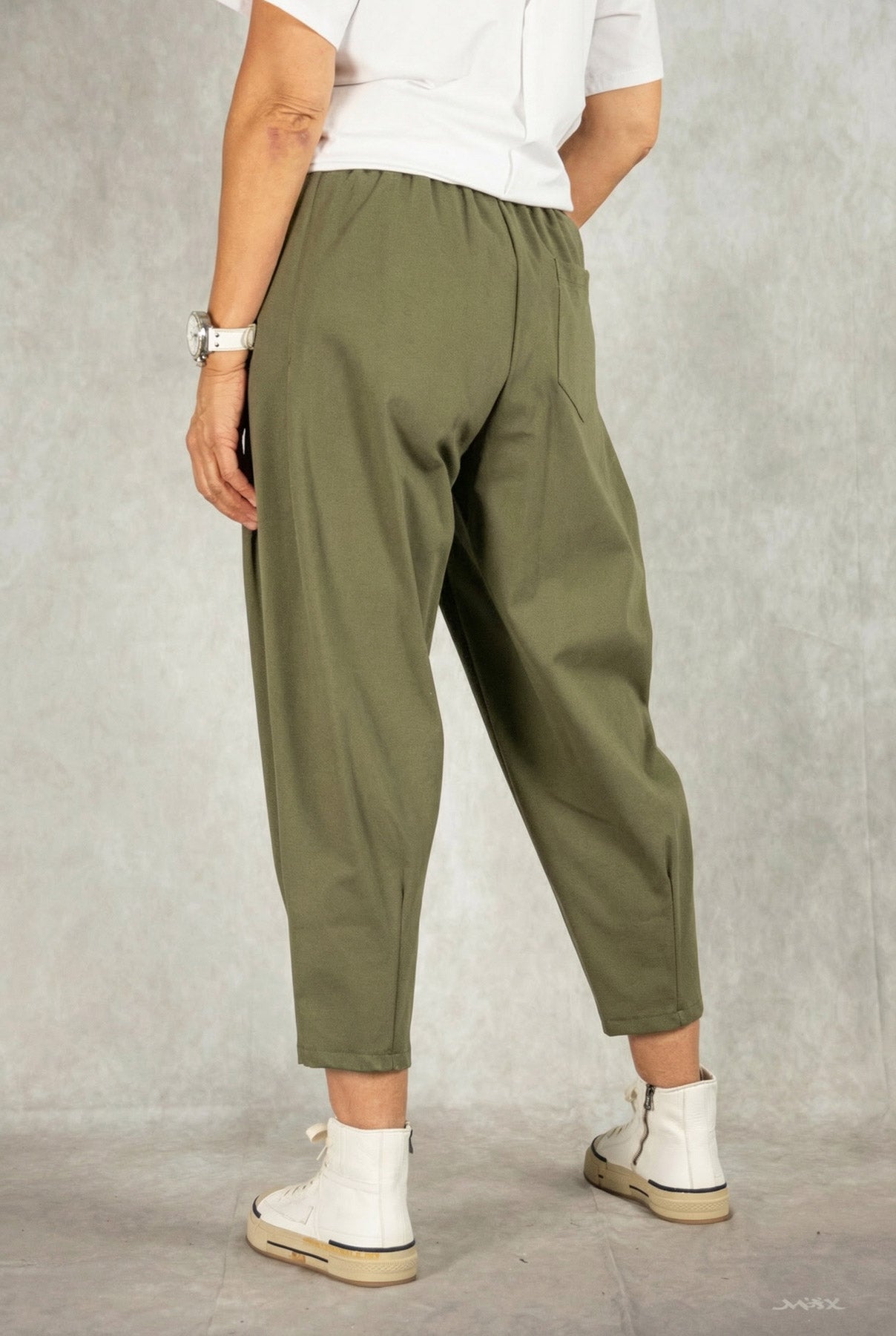 Karotten-Hose olive Gr. onesize (36-40)