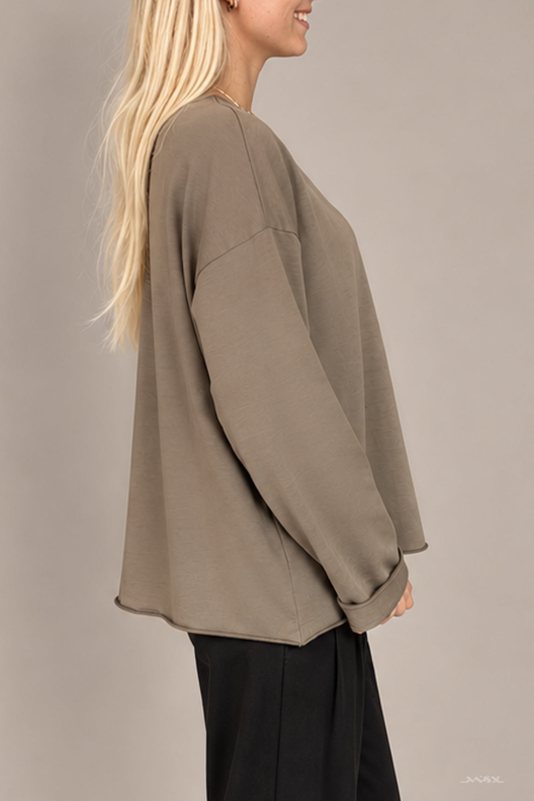 Basic Longsleeve – One Size (36–44)