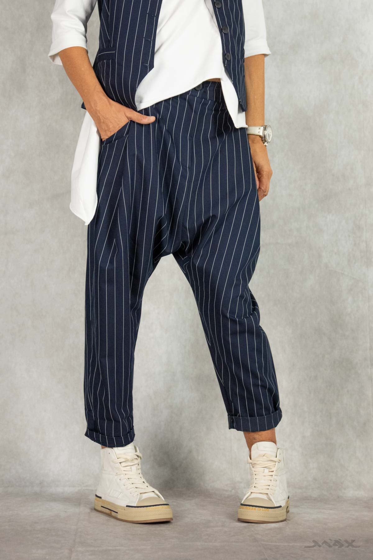 Haremshose mit Nadelstreifen dunkelblau Gr. onesize(36-42)
