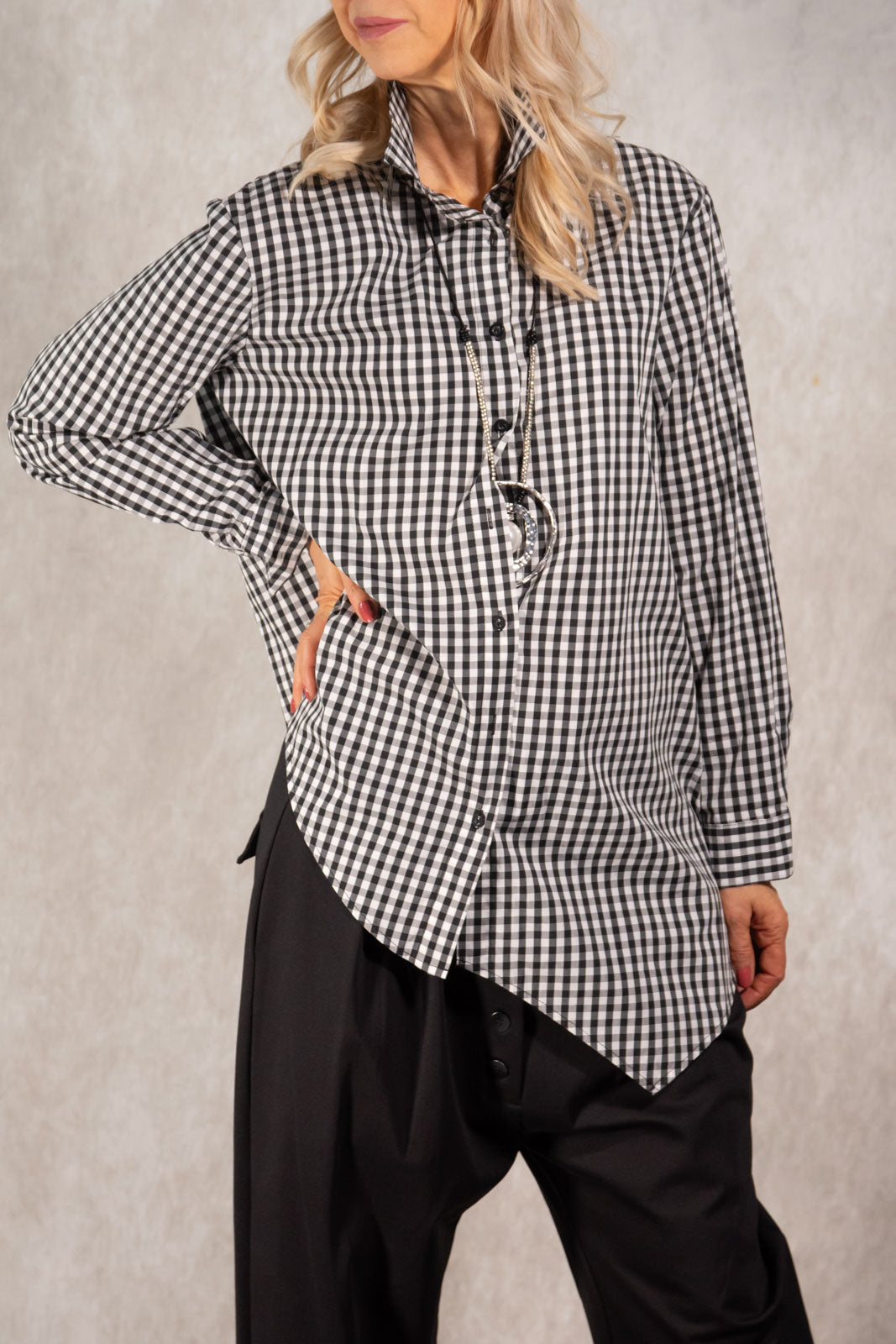 Asymmetrische Bluse schwarz-weiß kariert Gr. Onesize (38-44)