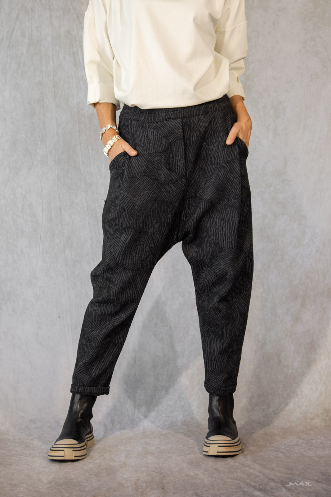 Baggyhose mit geprägter Musterung Gr. onesize(38-42)