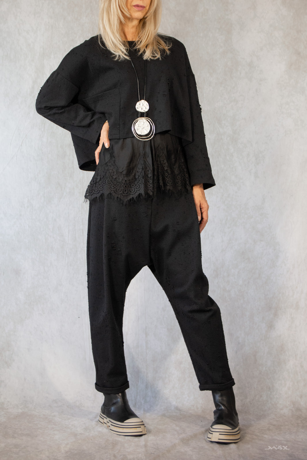 Baggyhose schwarz destroyed Gr. onesize(38-42)