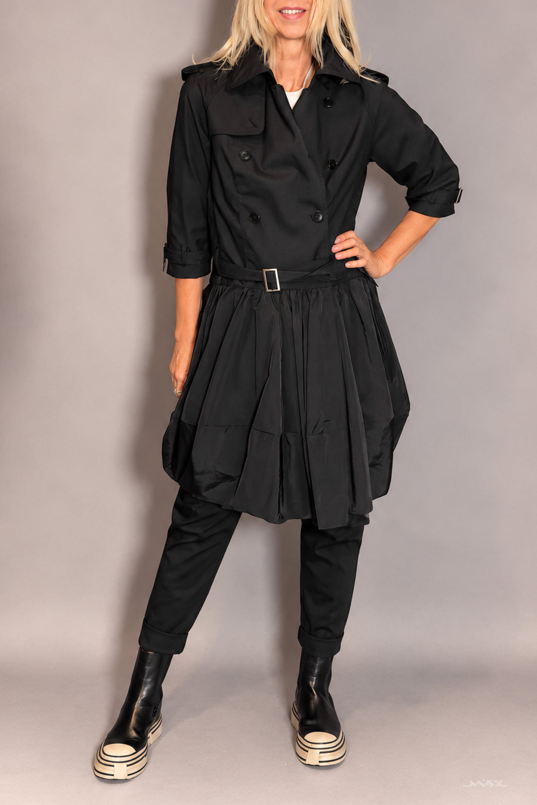 Extravagante Trenchjacke mit Ballon-Saum Gr. Onesize (36-40)