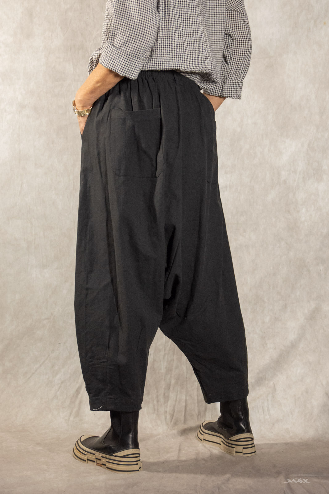 Zwarte wijde harembroek - one size (38-44)