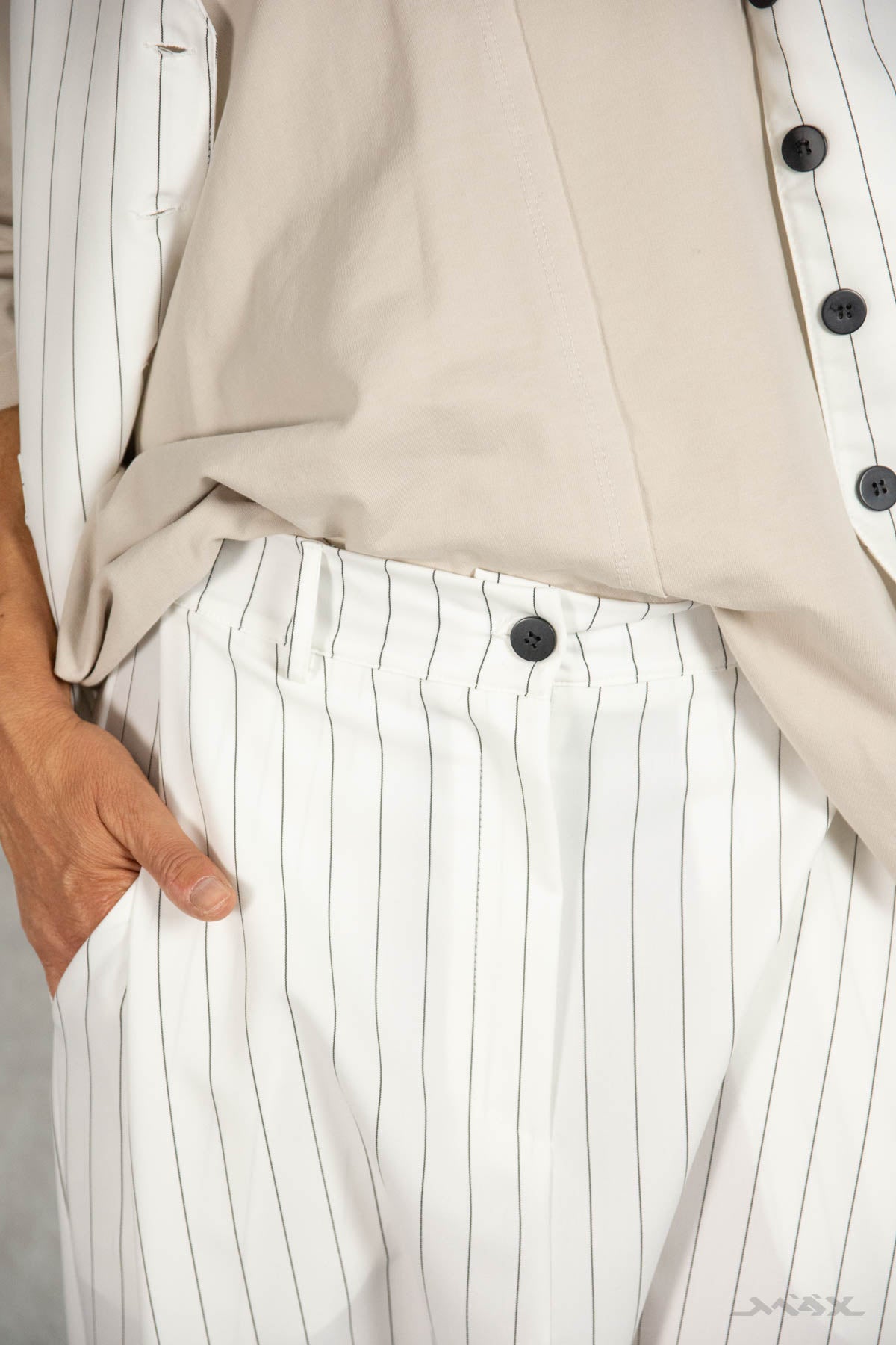 Harembroek met krijtstrepen wit maat één maat (38-42)