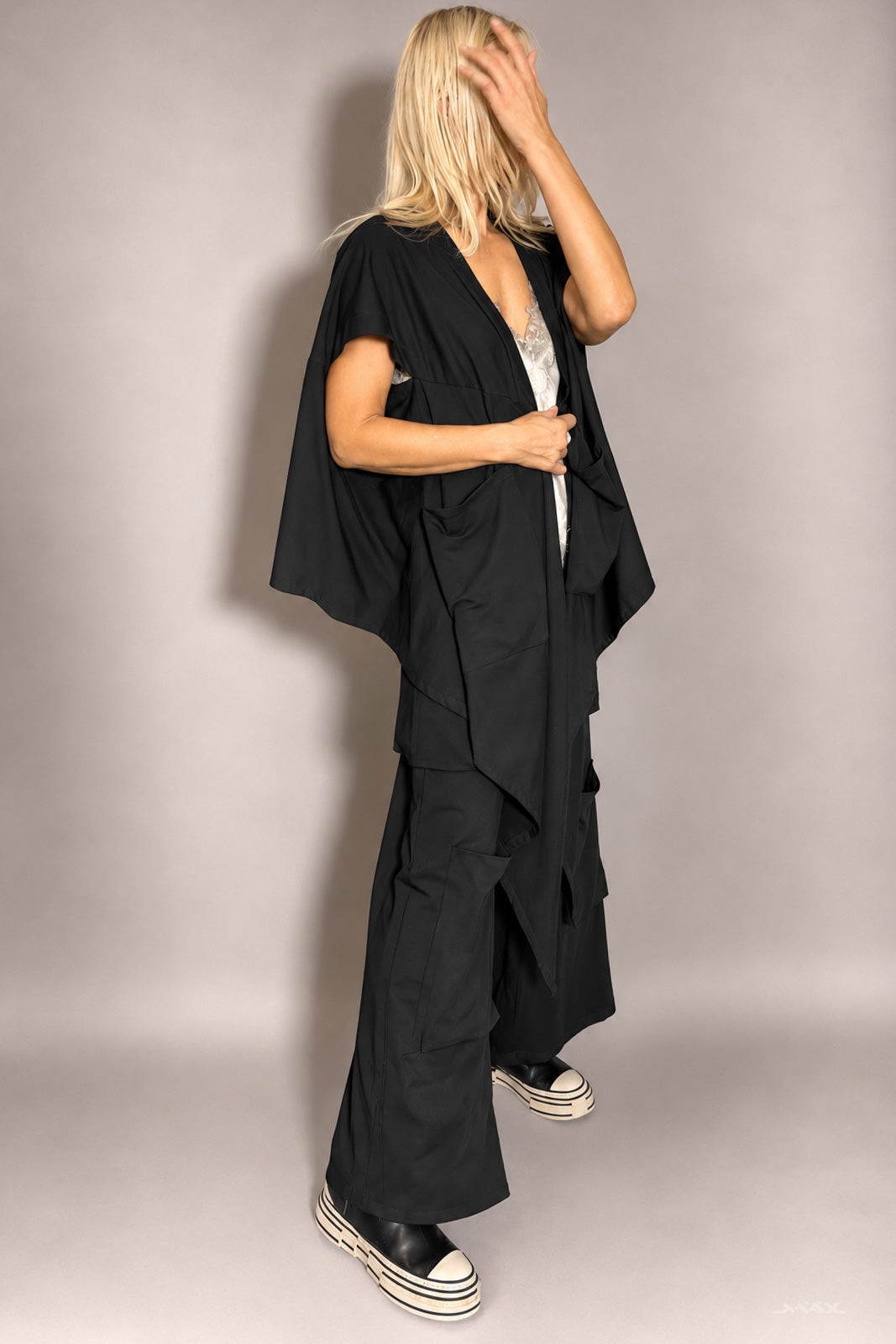 Gilet long avec ceinture à nouer – Taille unique (38–44)