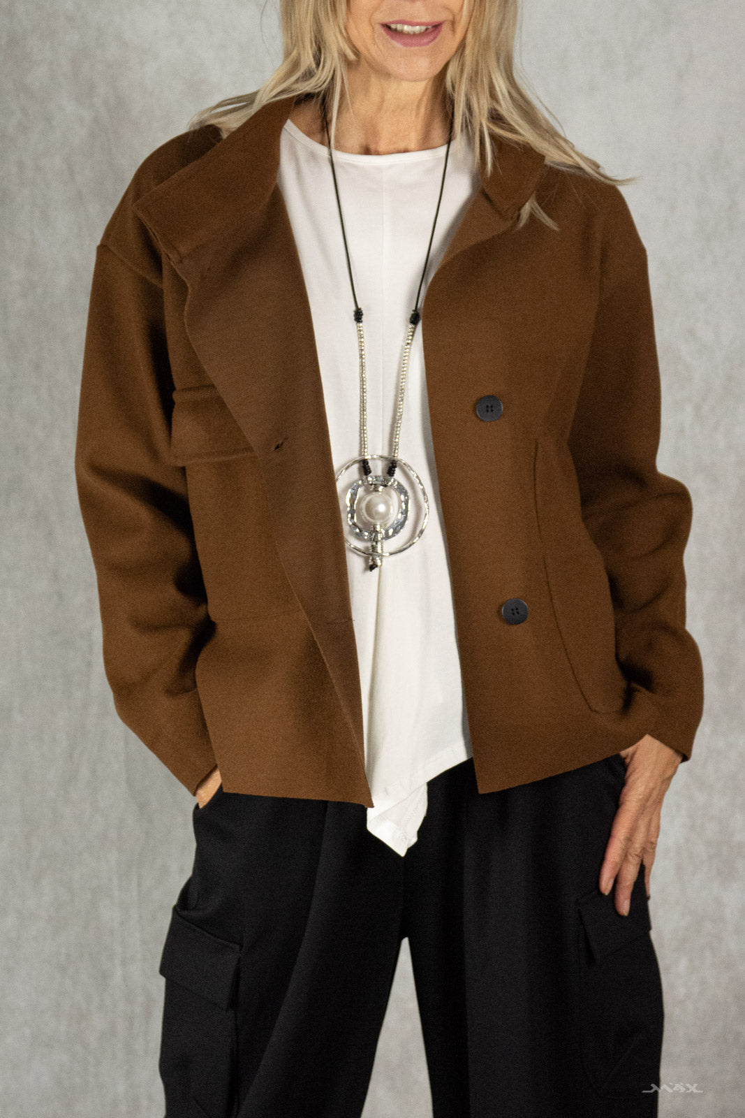 Kastige Jacke mit aufgesetzten Taschen Gr. Onesize (38-44)