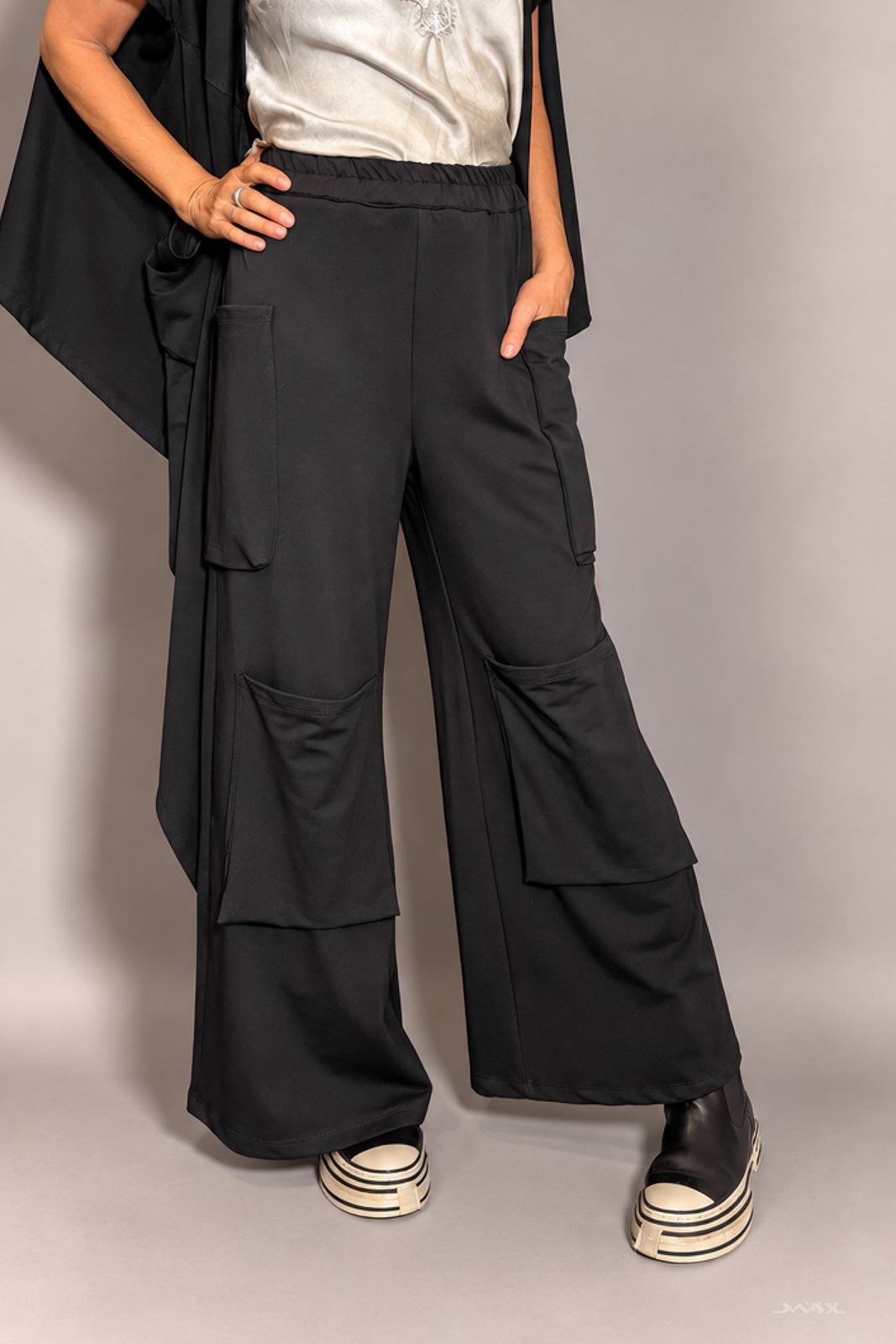 Lässige Wide-Leg Hose mit großen Taschen Gr. Onesize (38-42)
