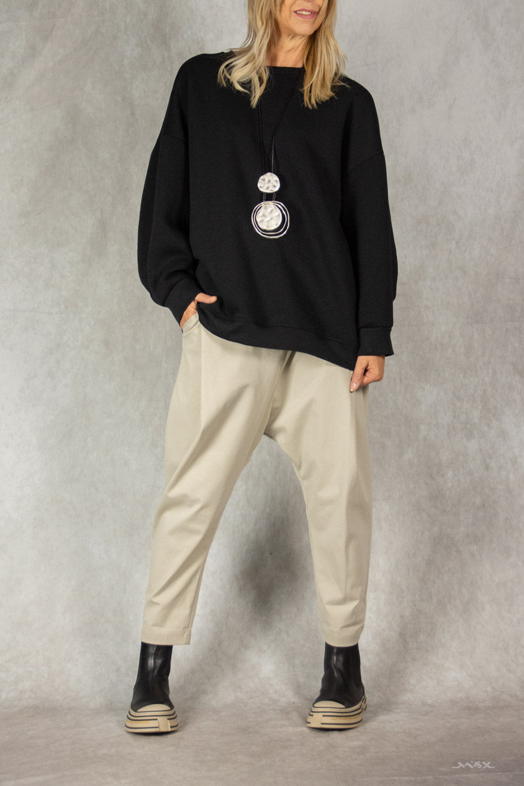 Oversize Sweater schwarz Gr. Onesize (38-46)