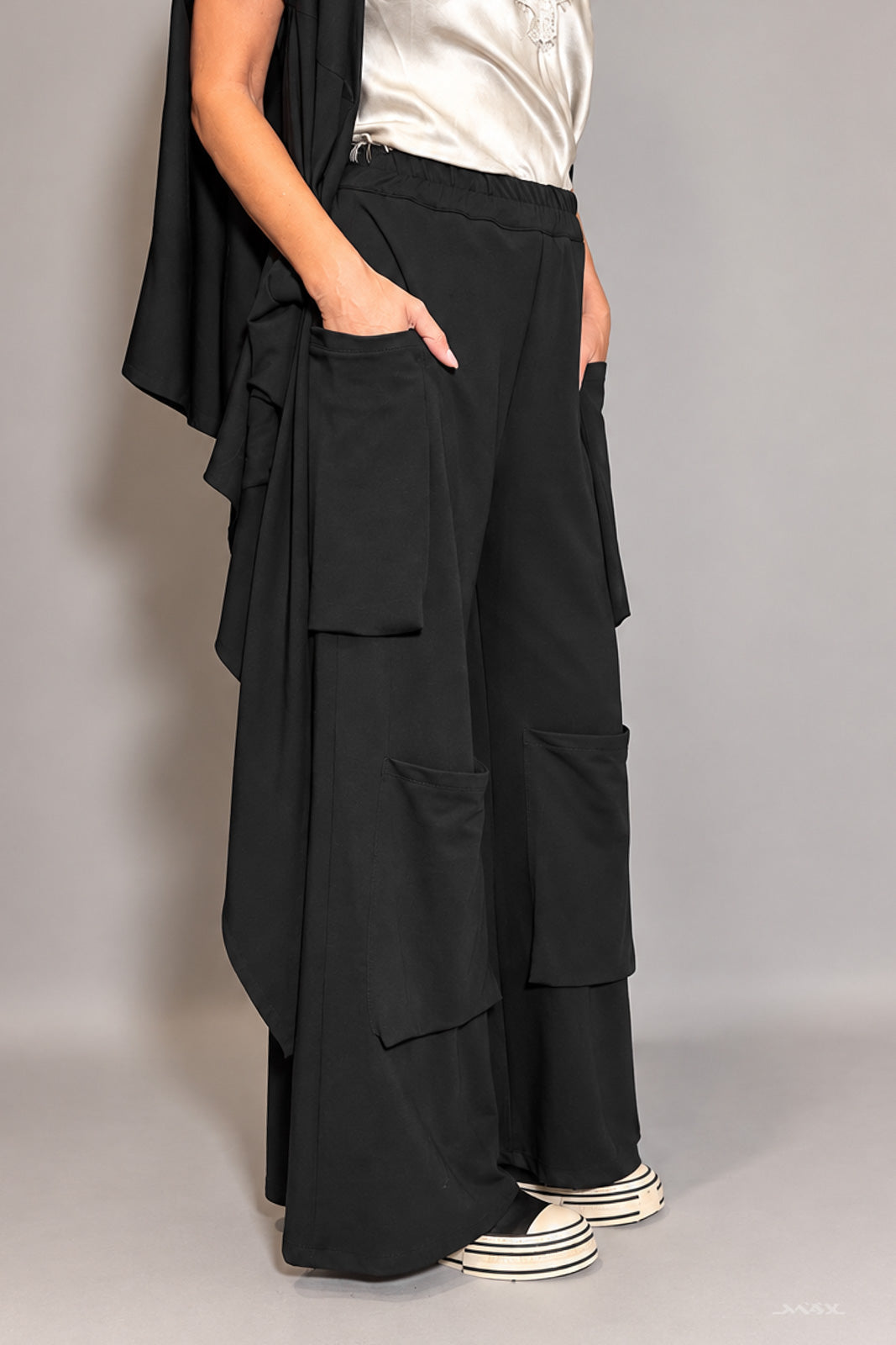 Lässige Wide-Leg Hose mit großen Taschen Gr. Onesize (38-42)