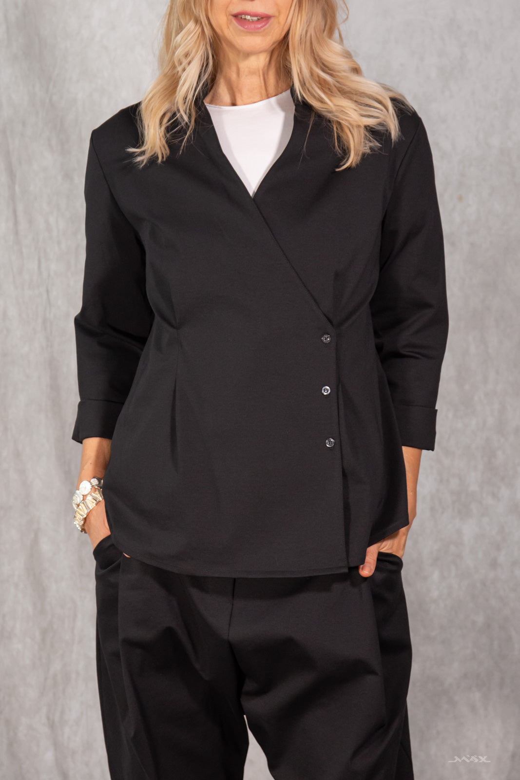 Blazer-Jacke mit asymmetrischer Knopfleiste Gr. onesize (38-42)