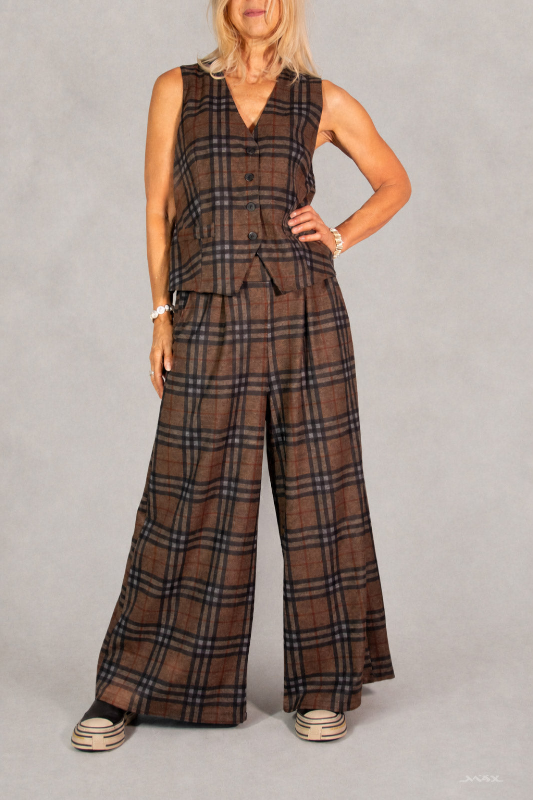 Chocolate Brown Checked Waistcoat with Button Front - One Size (38–42)