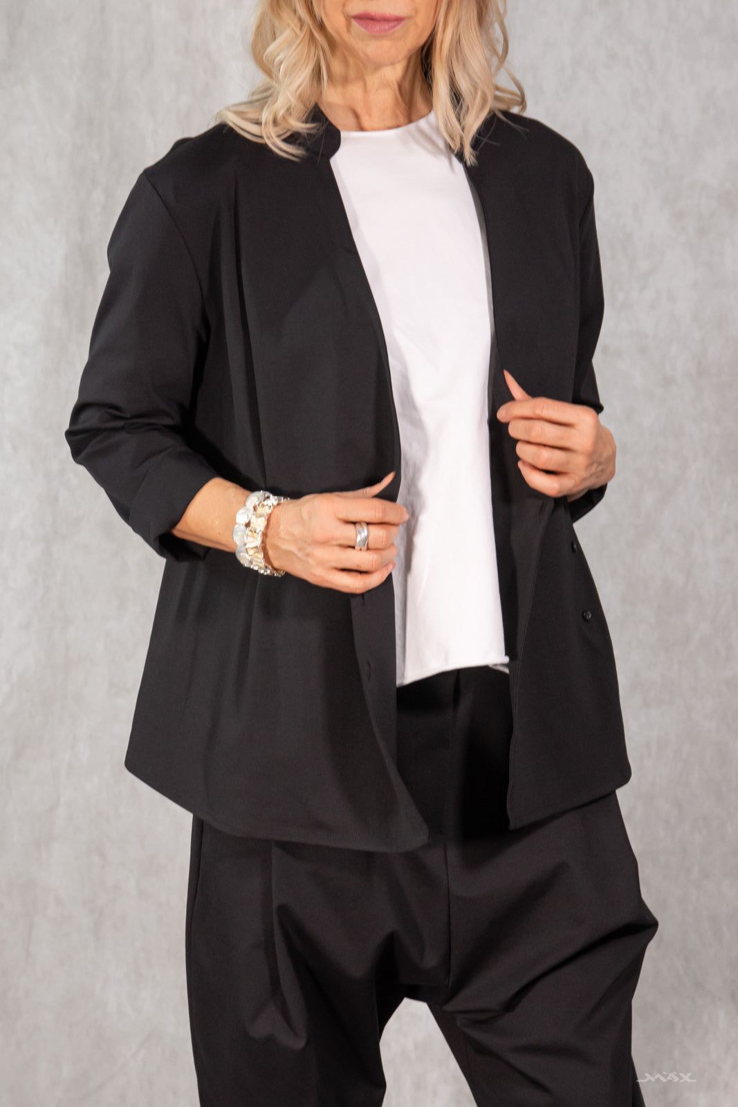 Blazer-Jacke mit asymmetrischer Knopfleiste Gr. onesize (38-42)