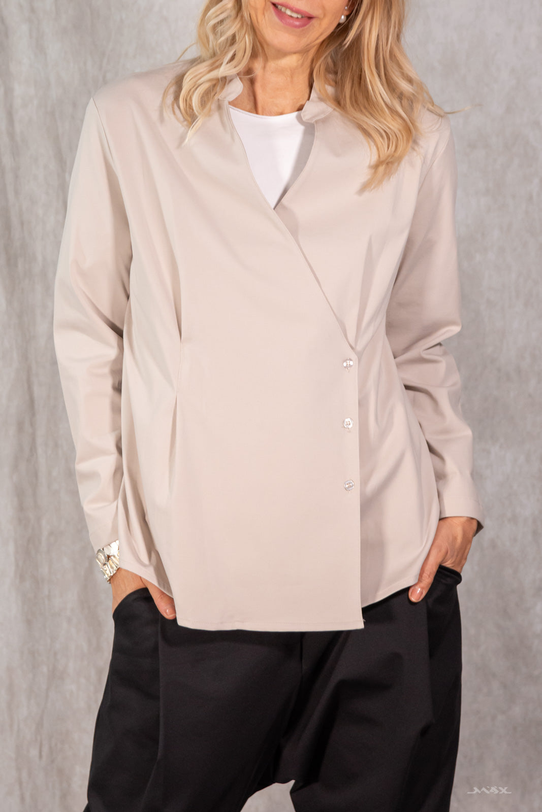 Blazer-Jacke mit asymmetrischer Knopfleiste Gr. onesize (38-42)