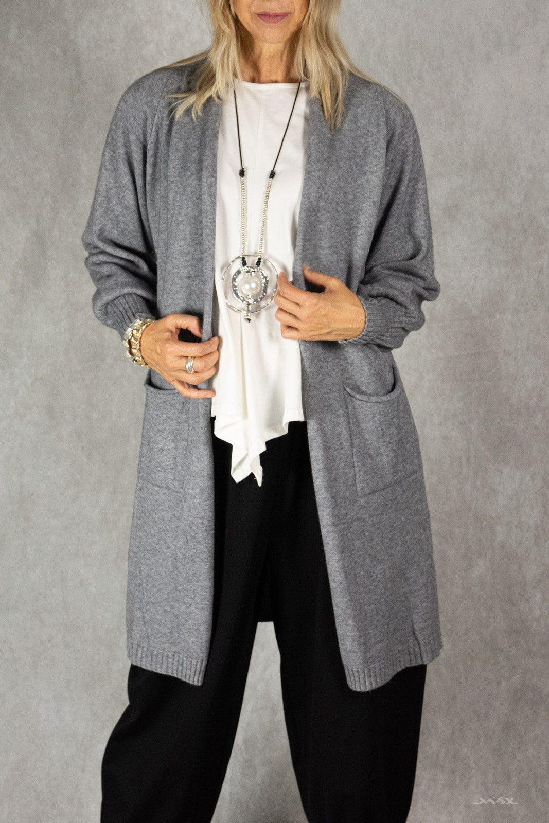 Weiche Strickjacke in versch. Farben Gr. Onesize (38-42)