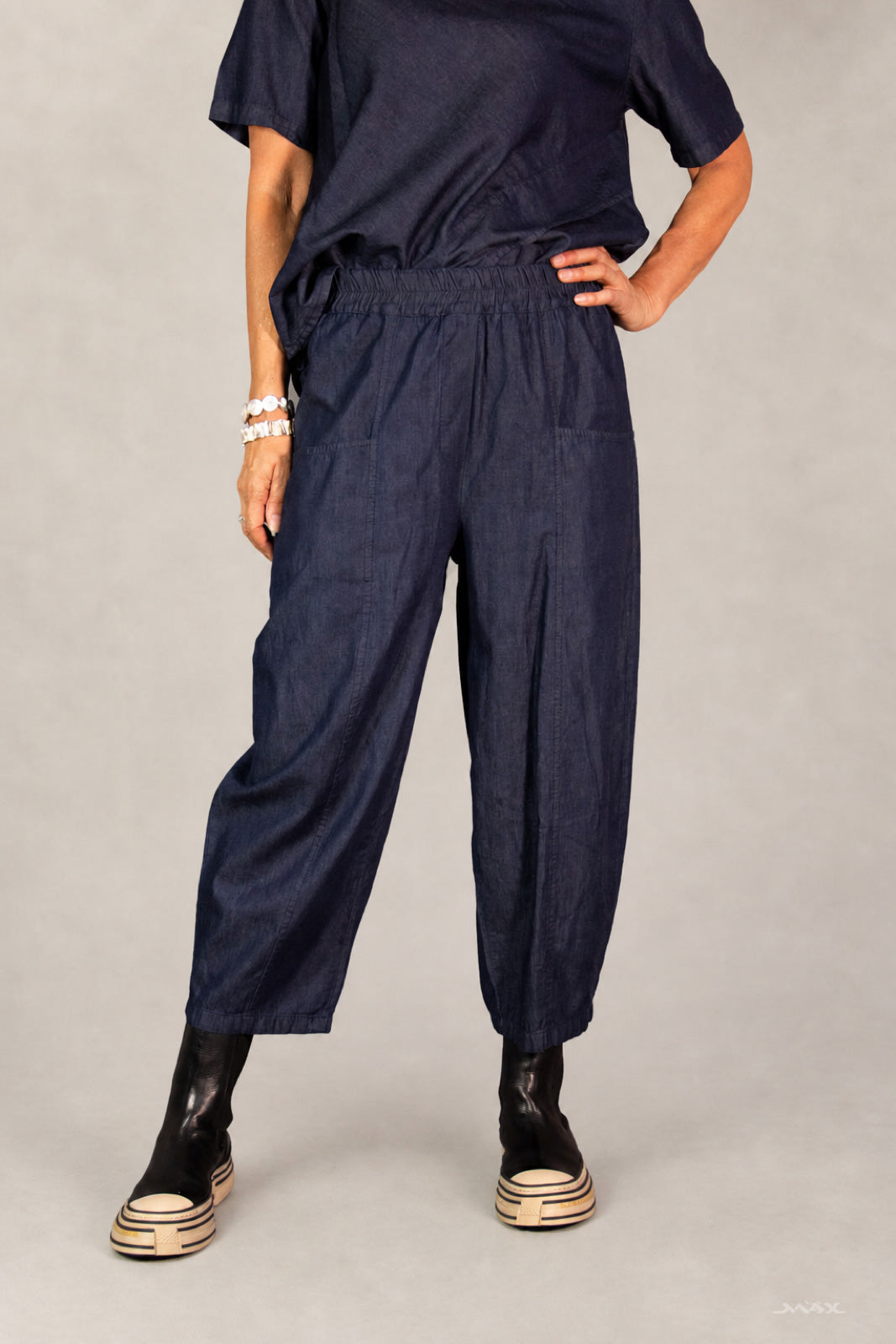 Leichte Barrel-Hose dunkelblau Gr. Onesize (38-42)