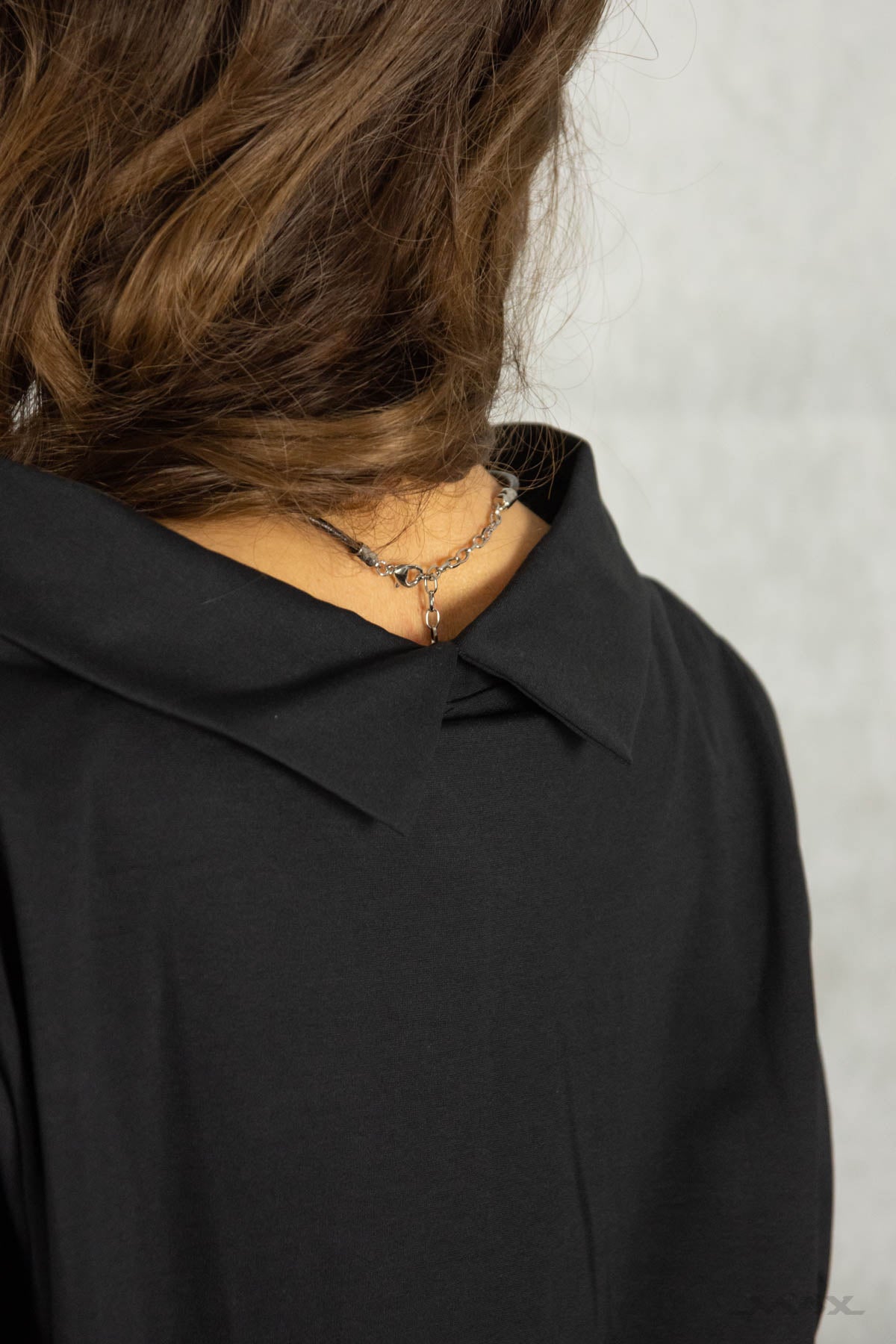 Chemise asymétrique à double col, taille unique (38-44)