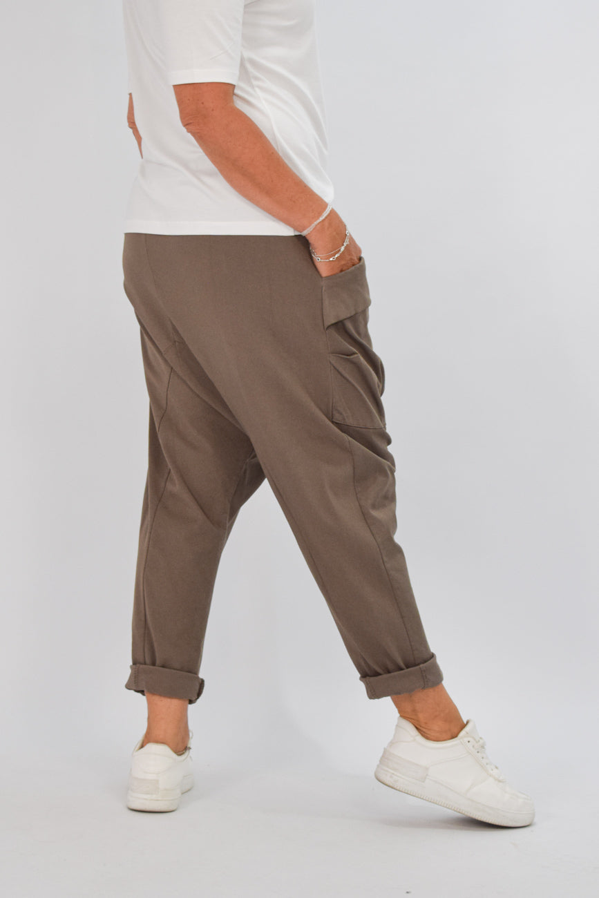 Baggy-Hose taupe aus stretchigem Jeansstoff