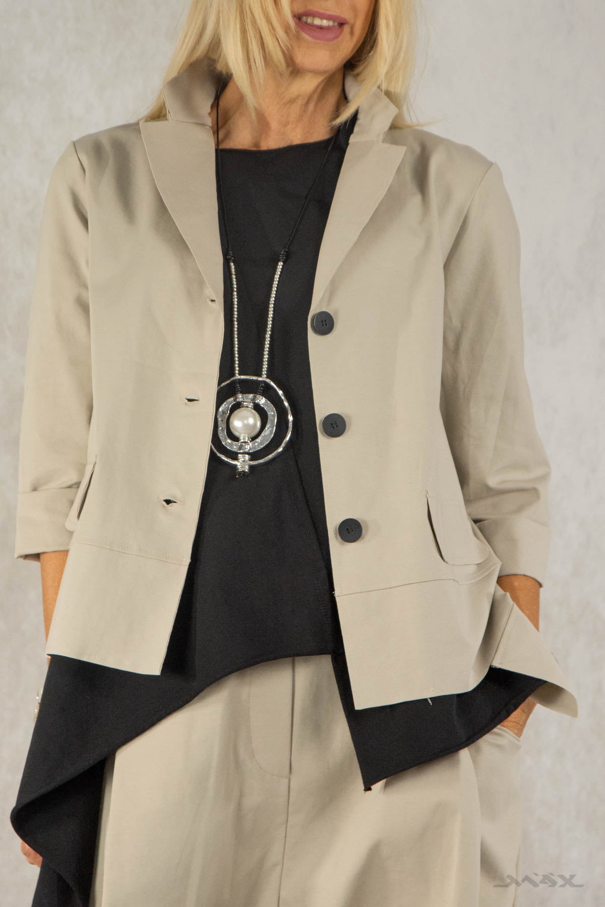 Asymmetrische Blazer-Jacke Gr. Onesize (36-42)