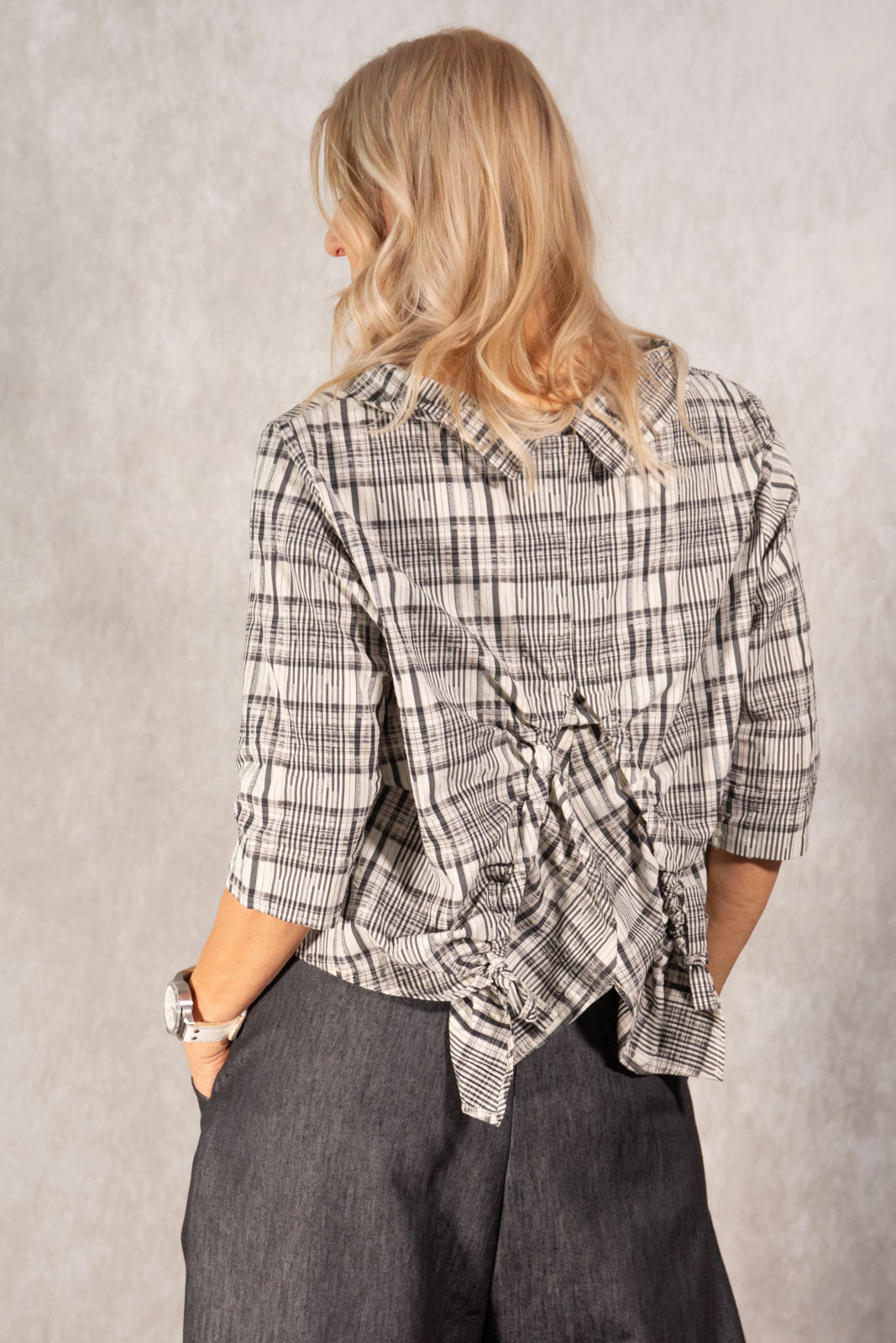 Halbarm-Doppelkragen Hemd mit Raffung  Gr. Onesize (36-42)