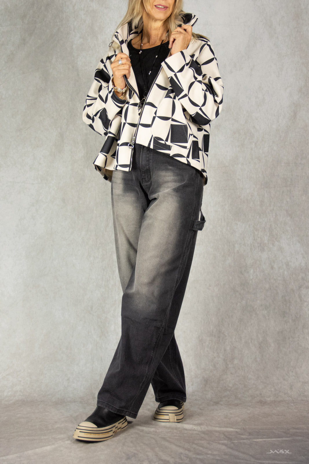 Zipper-Jacke beige-schwarz gemustert Gr. Onesize (38-44)