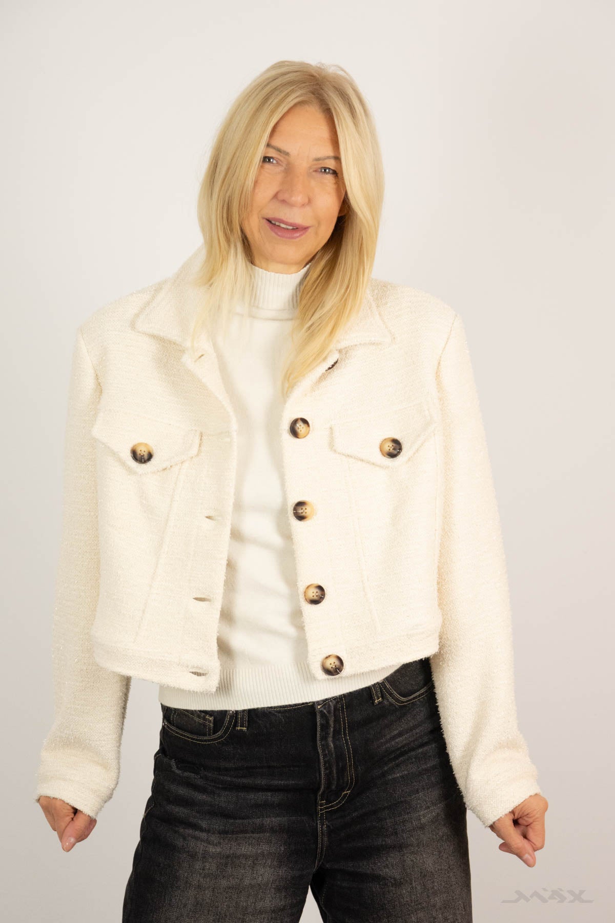 Kurze Jacke beige mit Glitzer-Effekt