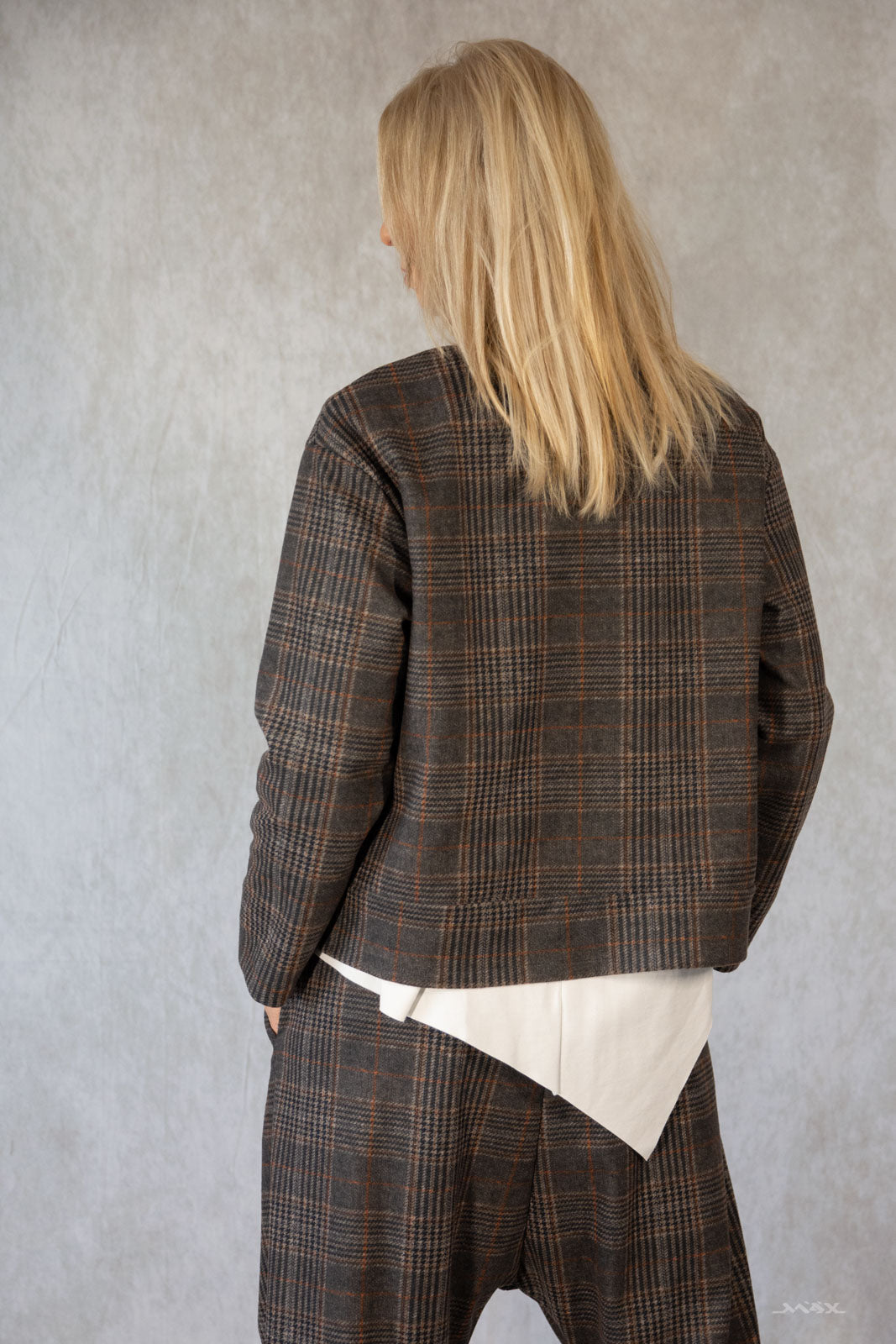 Jacke vintage-braun kariert mit Knopfleiste Gr. onesize(38-44)