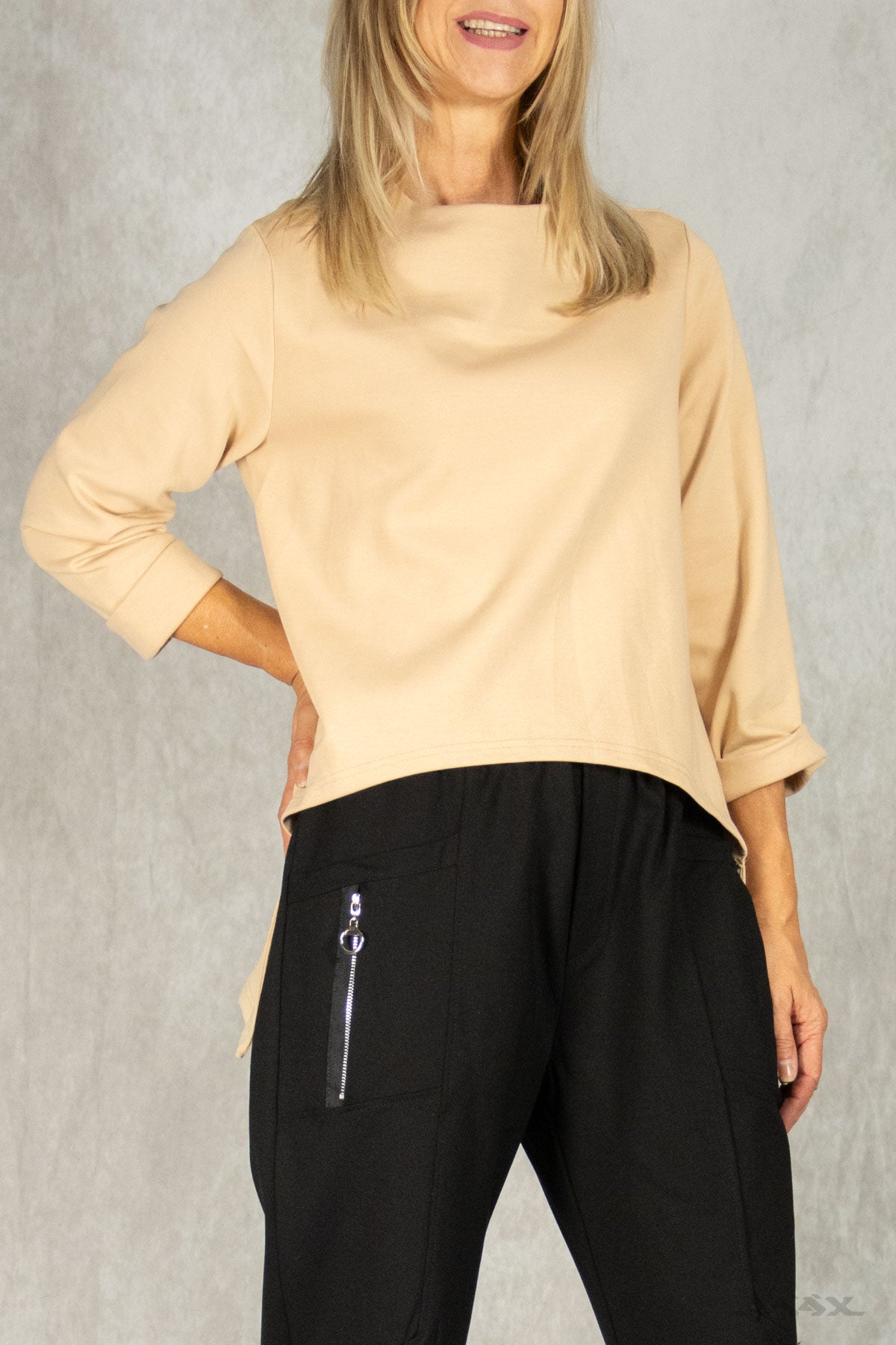 Vokuhila-Shirt mit hohem Kragen Gr. onesize(38-42)
